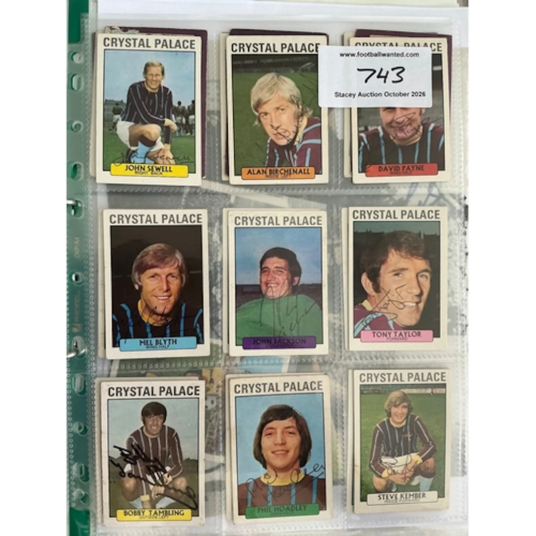 Crystal Palace 1971 Signed A+BC Football Cards: 12 cards wit...