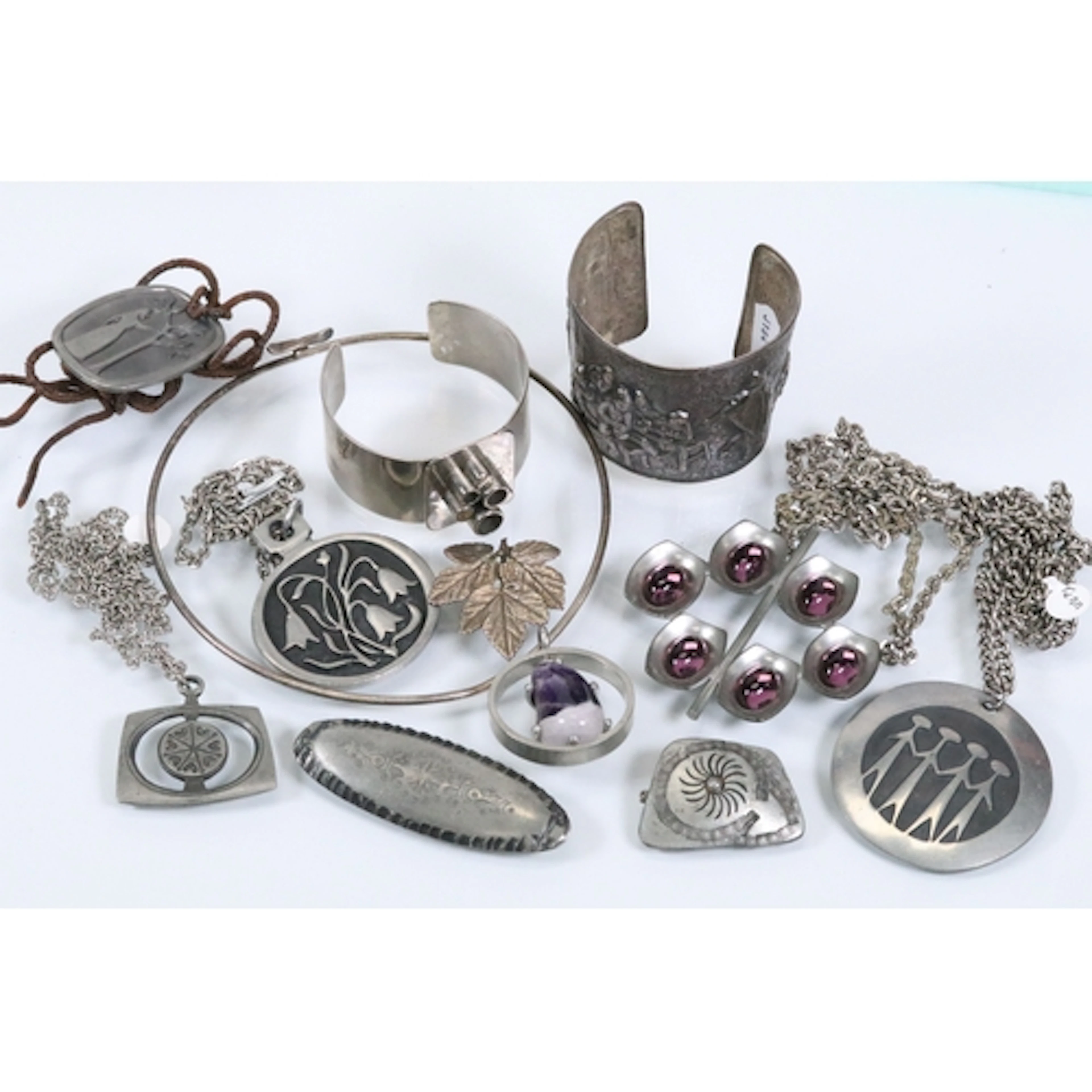 Collection of Mid Century Scandinavian jewellery to include ...