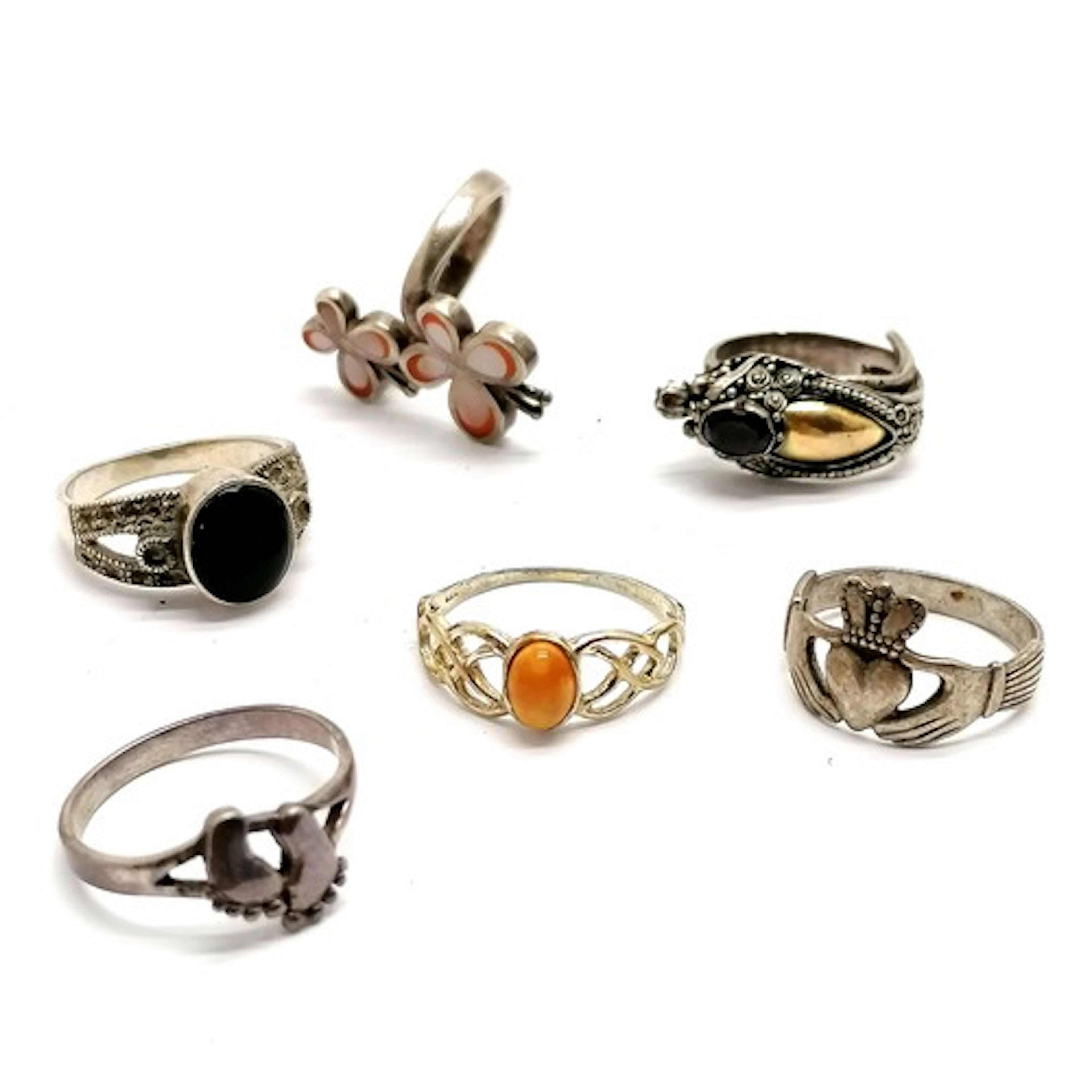 6 x silver rings (1 unmarked) inc claddagh, 2 feet, 2 butter...