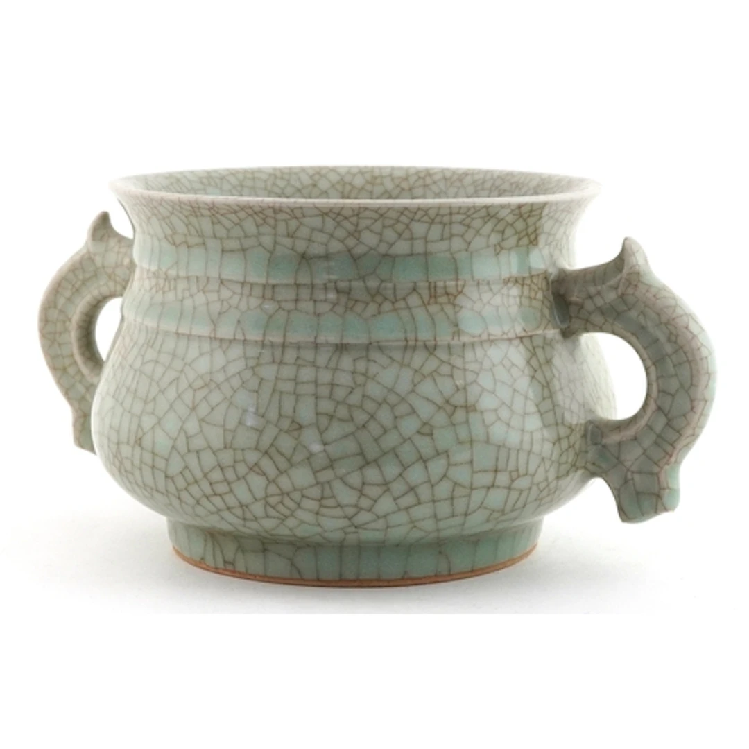 Chinese porcelain crackle glazed celadon incense burner havi...