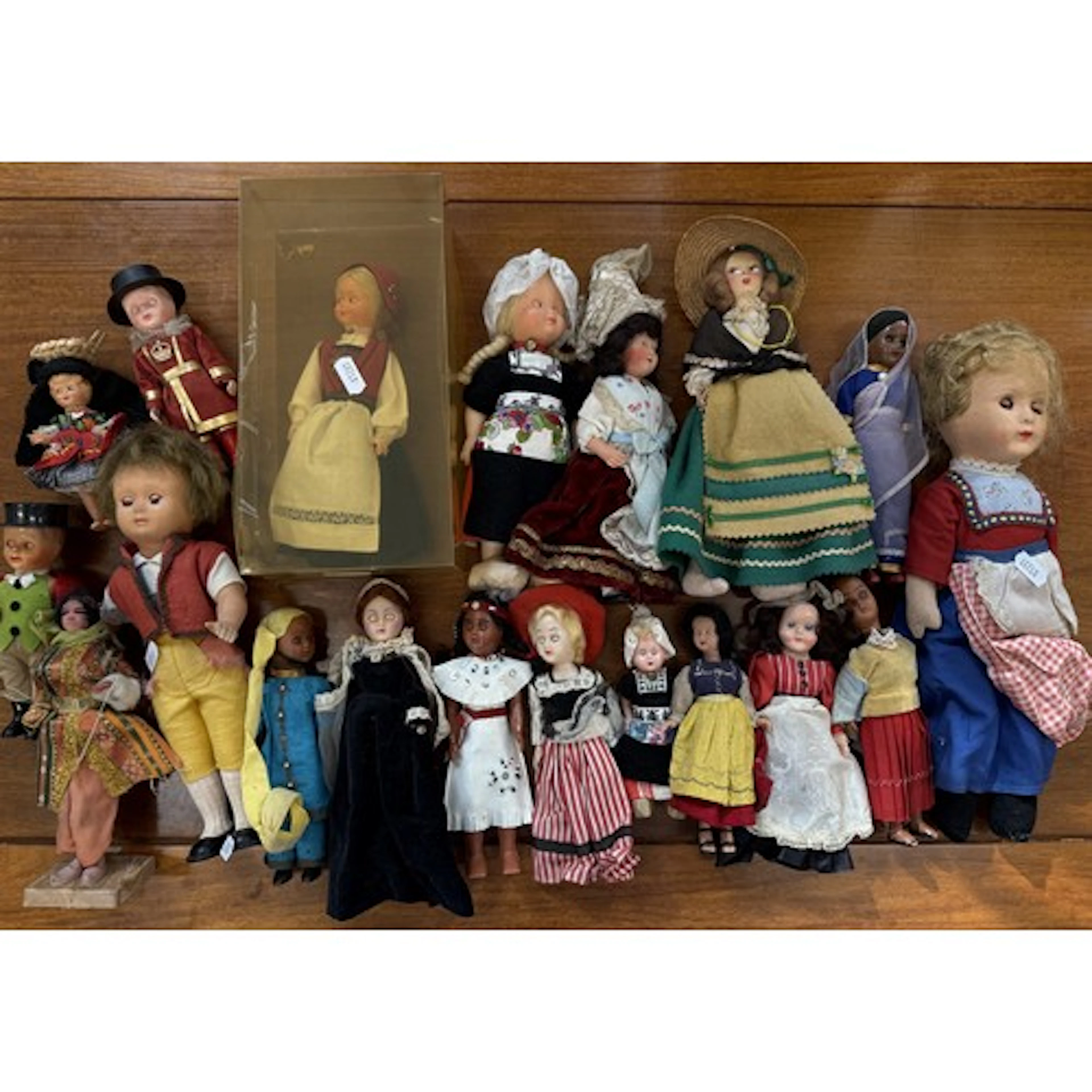 Costume and souvenir dolls to include Mary Queen of Scots, S...