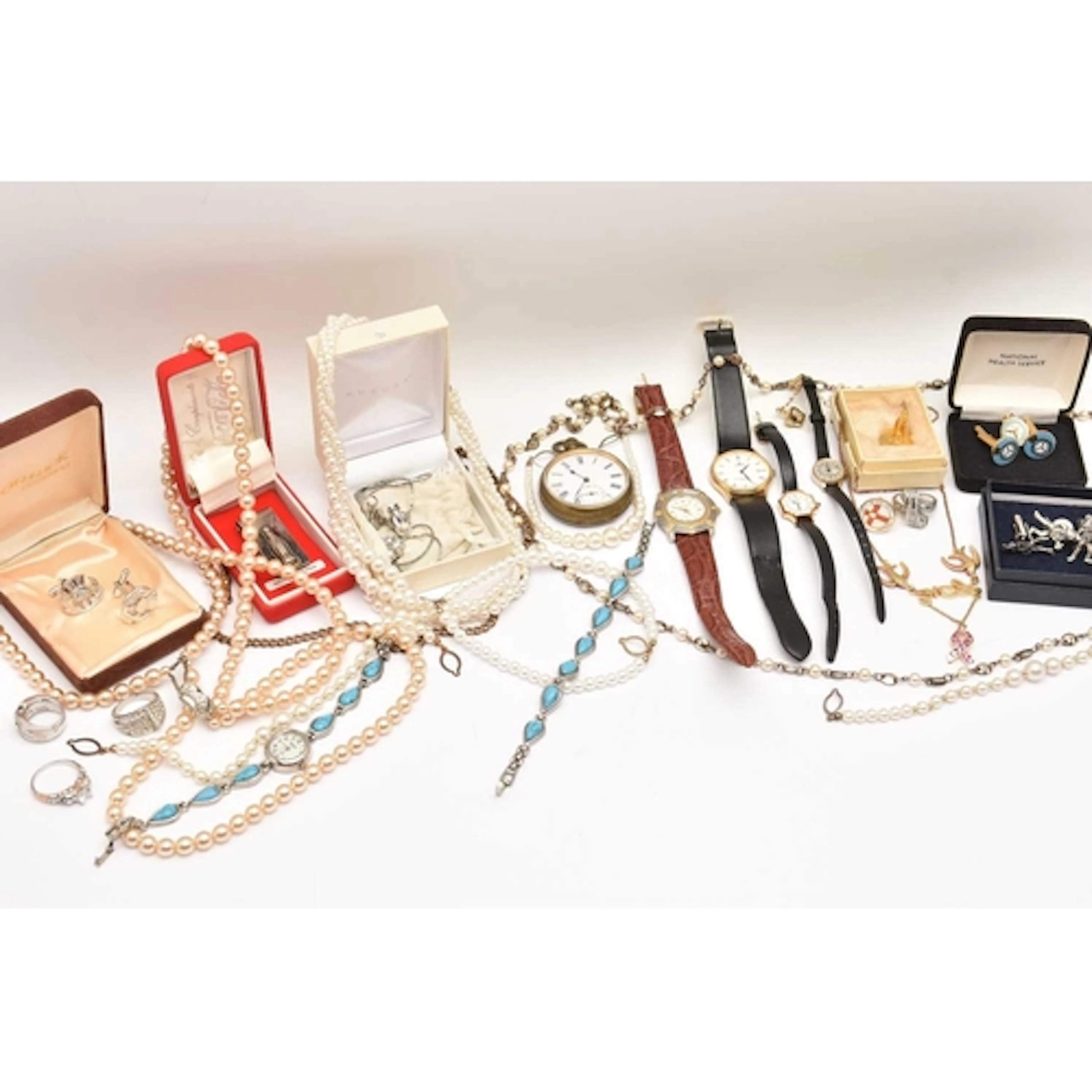 AN ASSORTMENT OF COSTUME JEWELLERY AND WATCHES, necklace, ea...