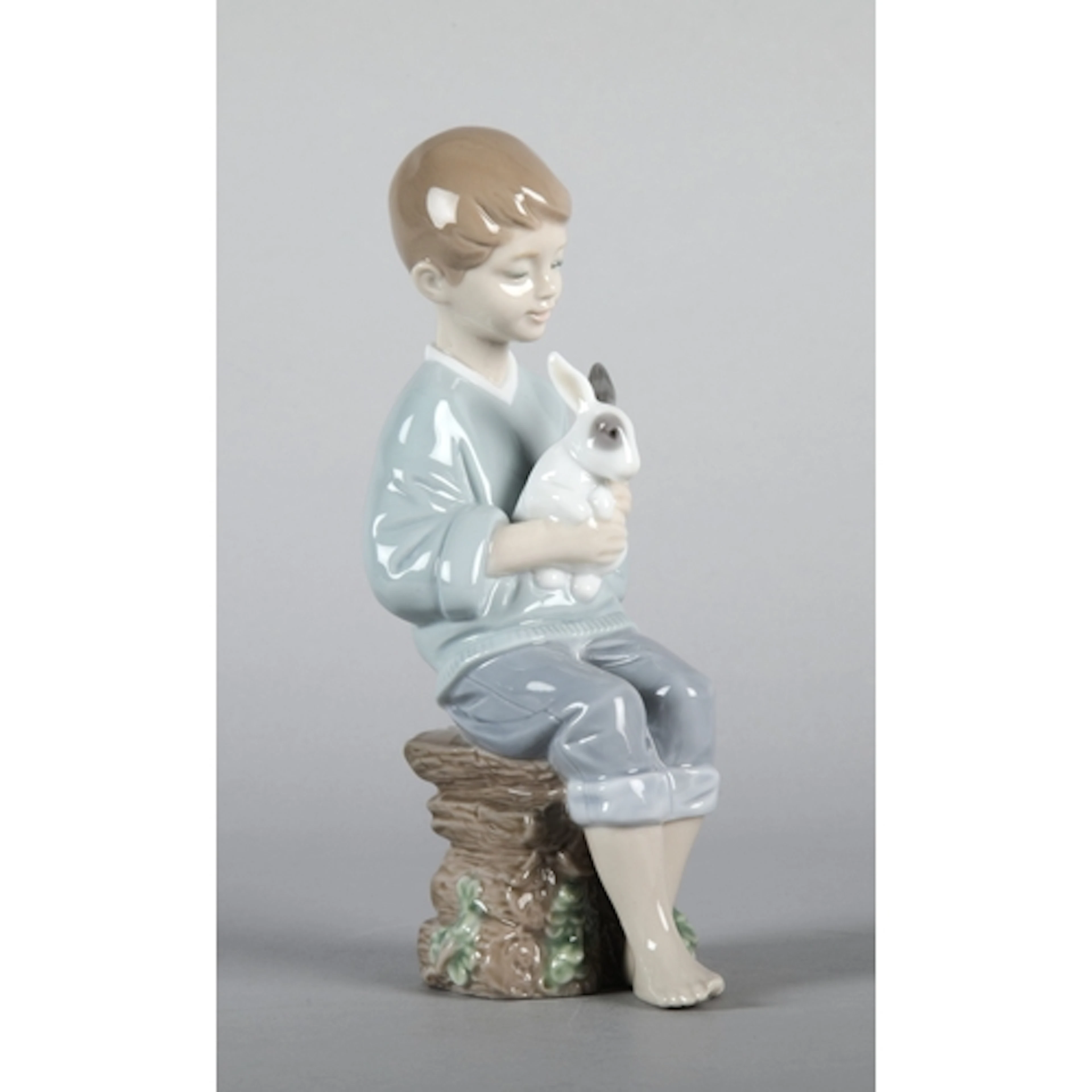 Lladro figure 'Every Bunny Needs Somebody', with box, 17cm H...