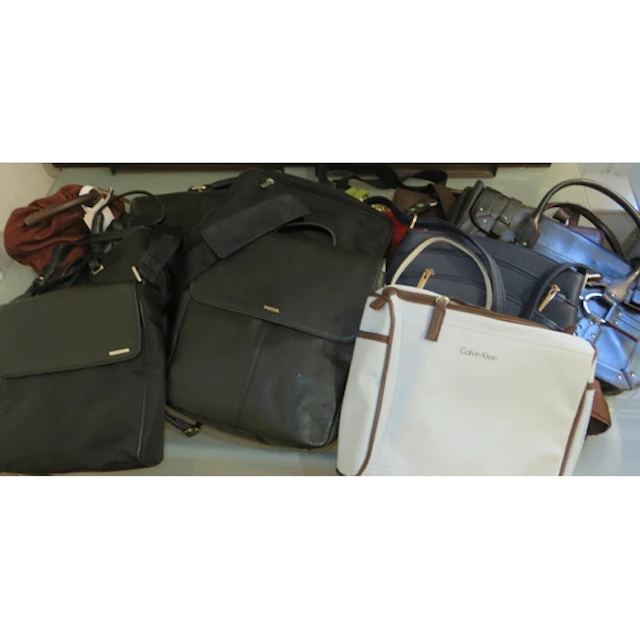 Quantity of ladies' handbags, including a Mulberry handbag