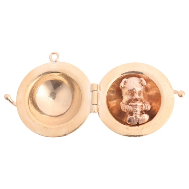 A Vintage novelty 9ct two-colour gold 'Alien In Flying Sauce...