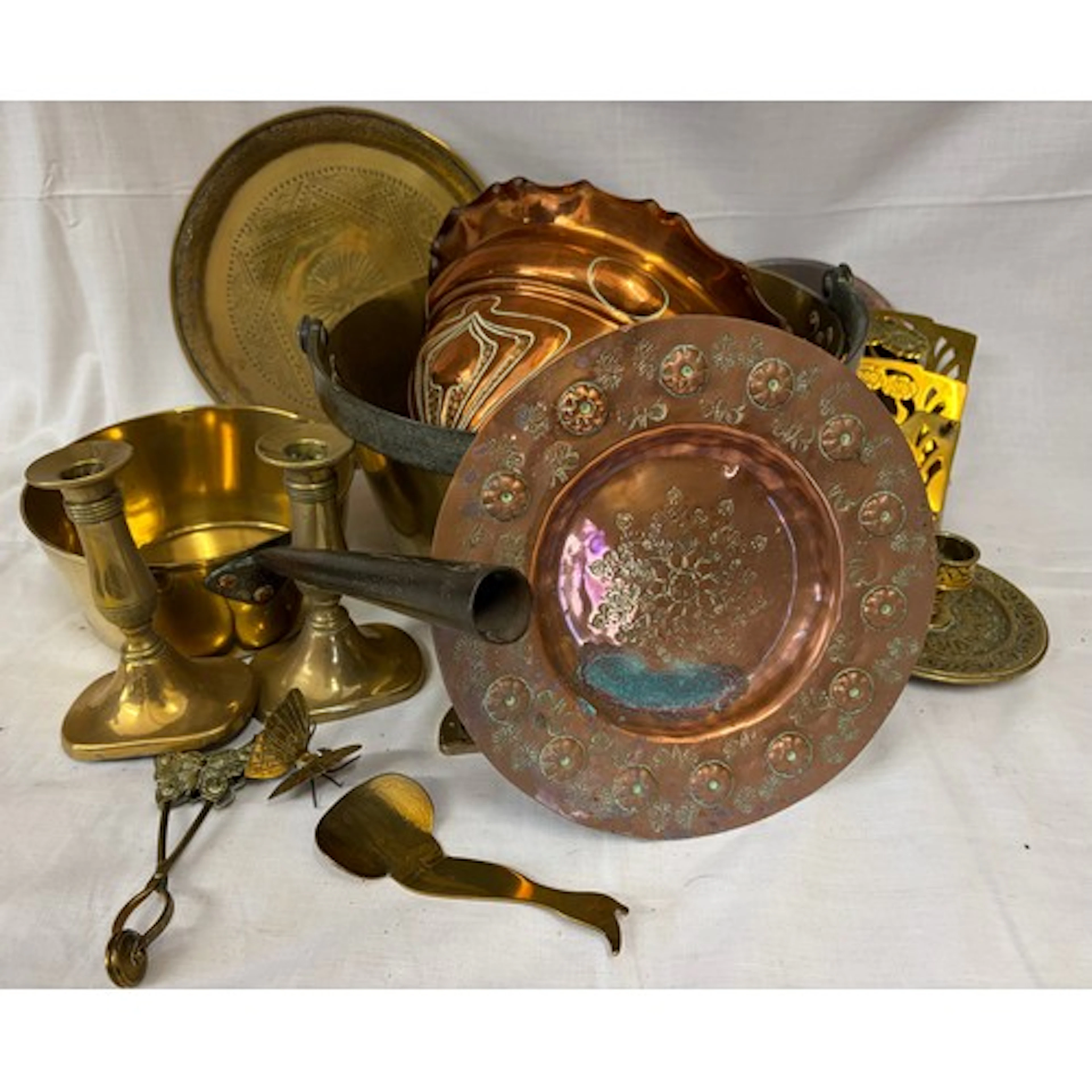 A collection of brass to include a large jam pan 28cm, long ...