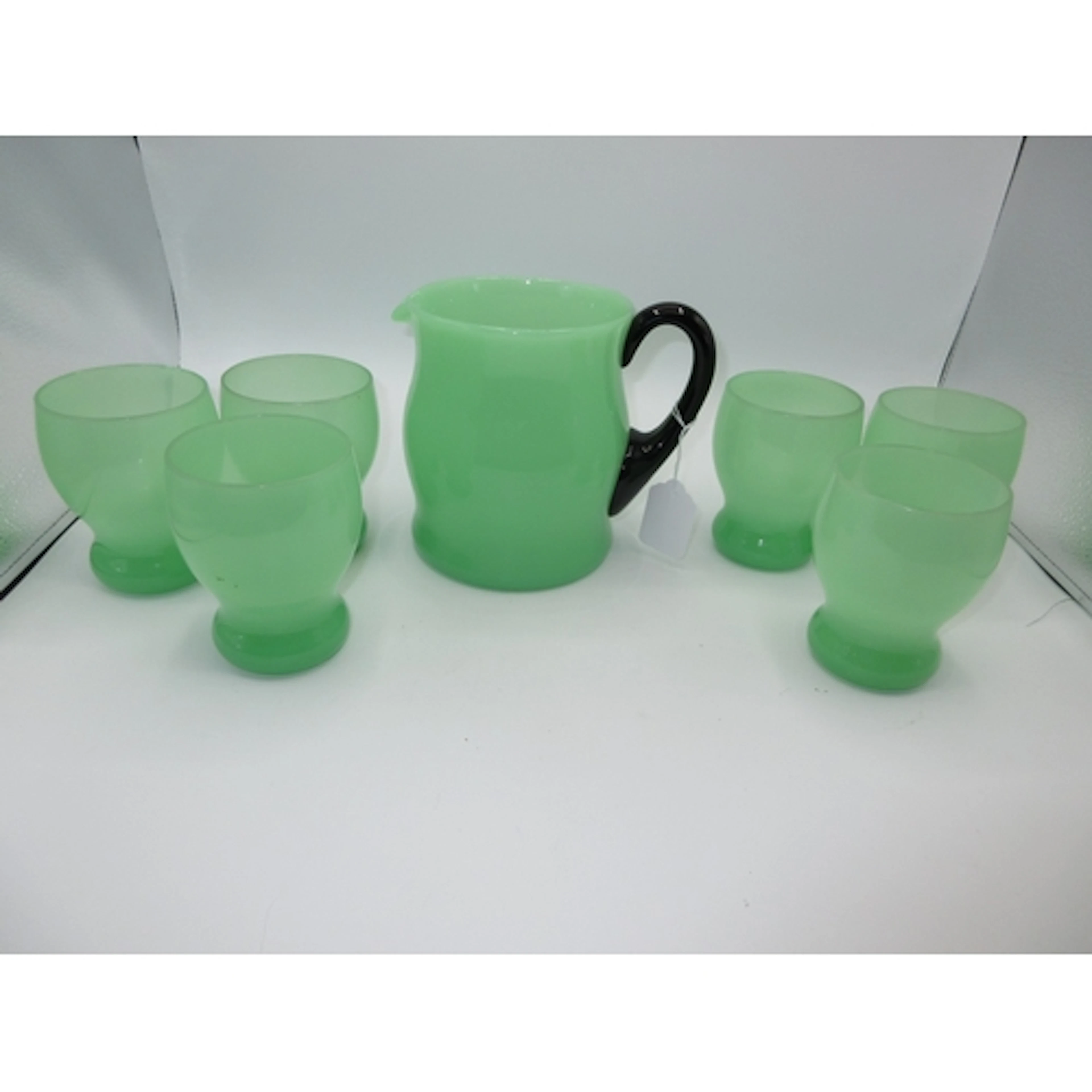 Art Deco Green Glass 7 Piece Lemonade Set, 2 tumblers chippe...