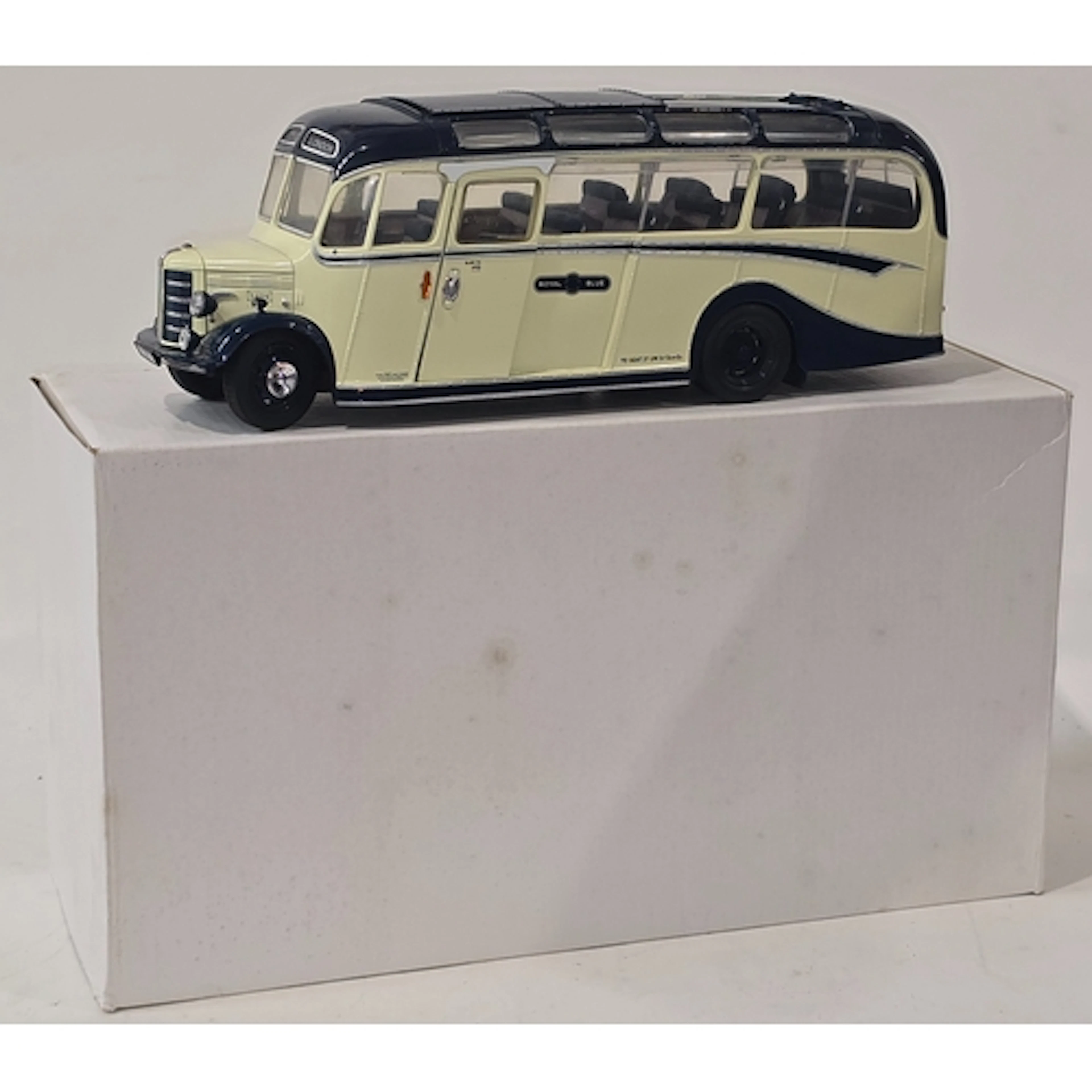 OC Original Classics 1:24 large scale die cast Bedford OB Co...