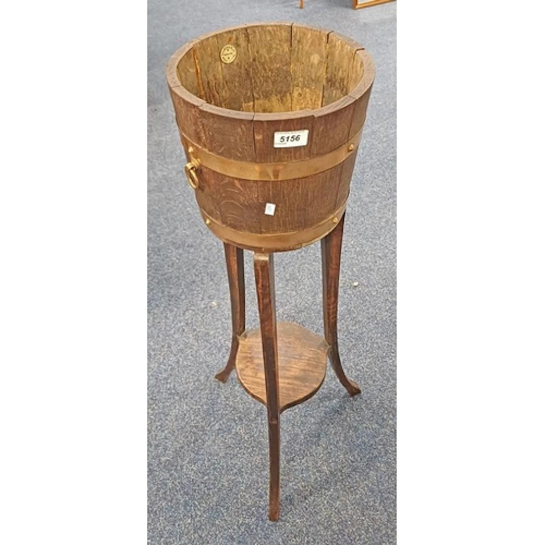 R LISTER & COMPANY LTD OAK BARREL PLANTER, 100CM TALL