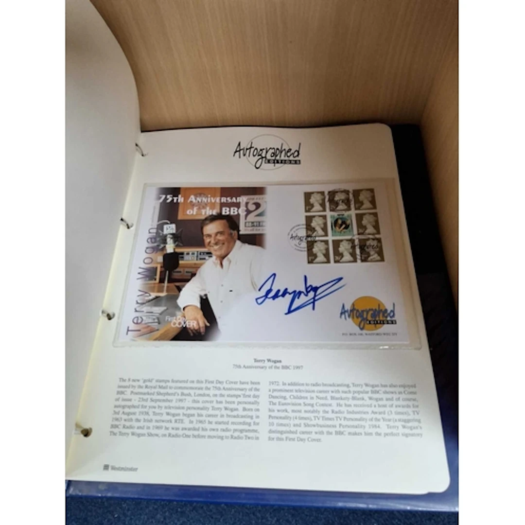 THE AUTOGRAPH EDITIONS FIRST DAY COVER COLLECTION, One Folde...