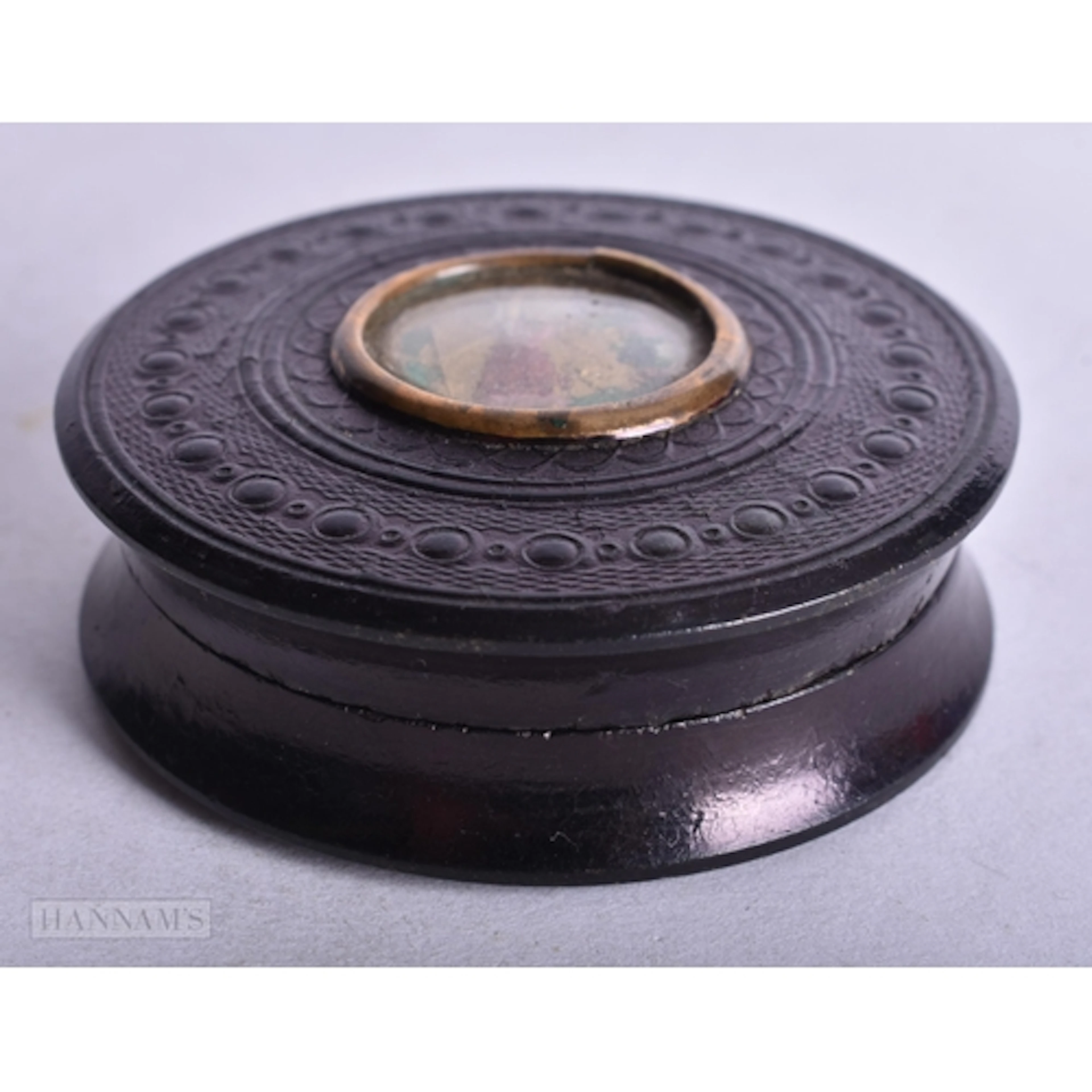 AN UNUSUAL George III ENAMELLED PRESSED HORN SNUFF BOX. 5.5 ...
