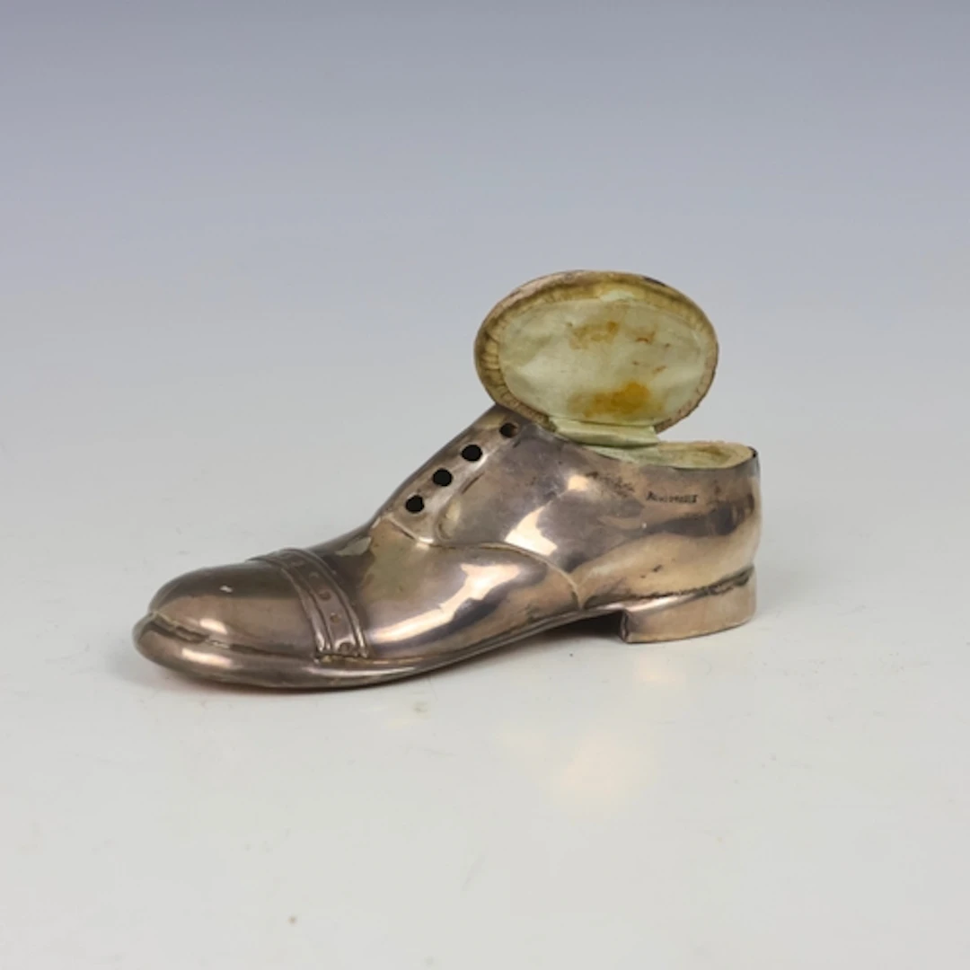 An Edwardian silver mounted novelty pin cushion, Birmingham ...