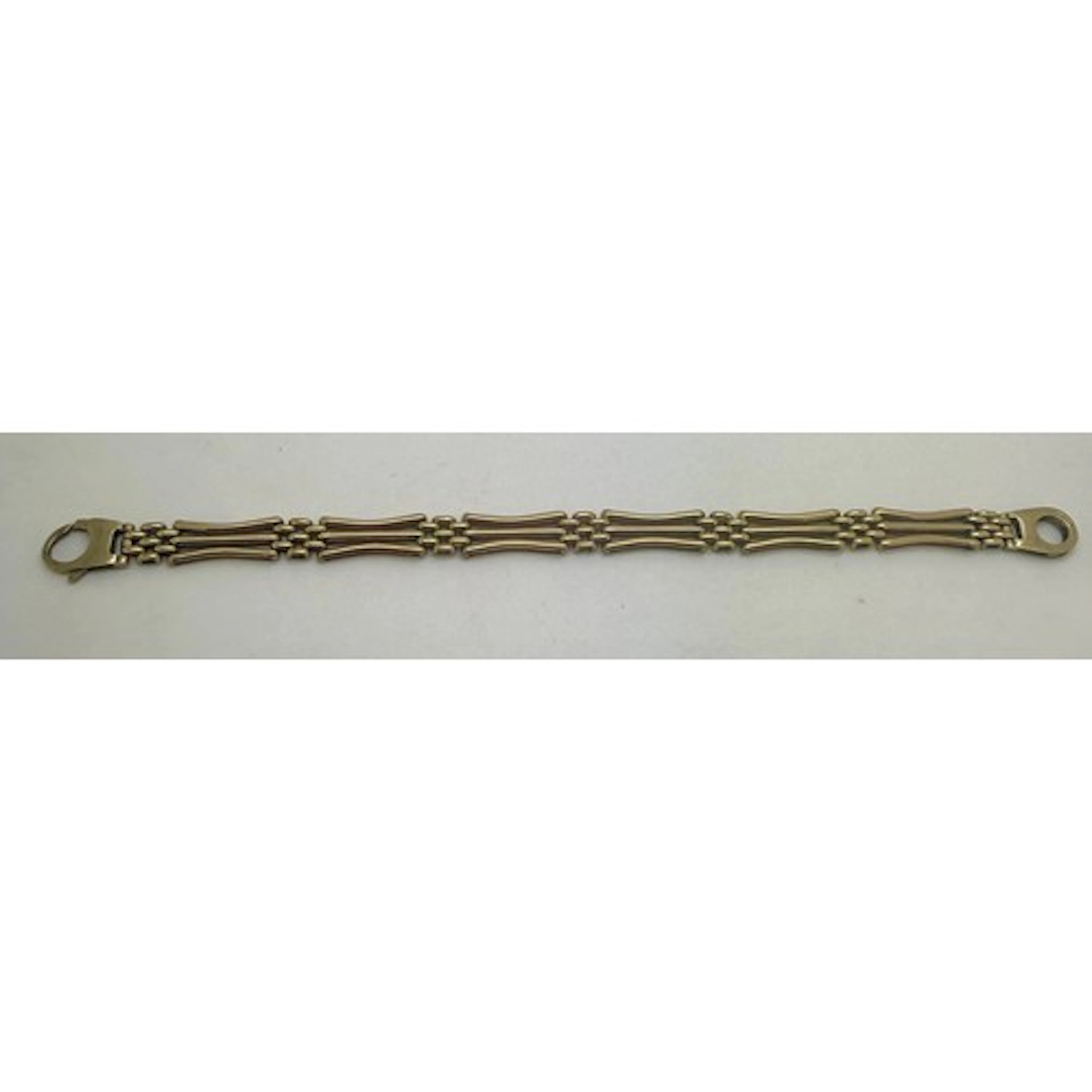 A 9 carat gold bracelet. 19.5cm l. Weight 14.1gm.