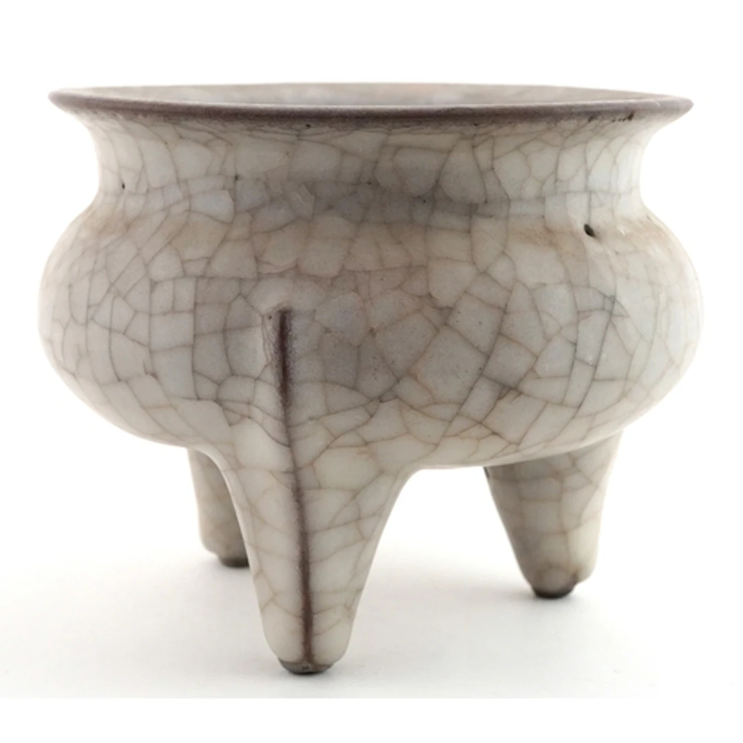 Chinese pale crackle glazed porcelain tripod censer, 13cm hi...