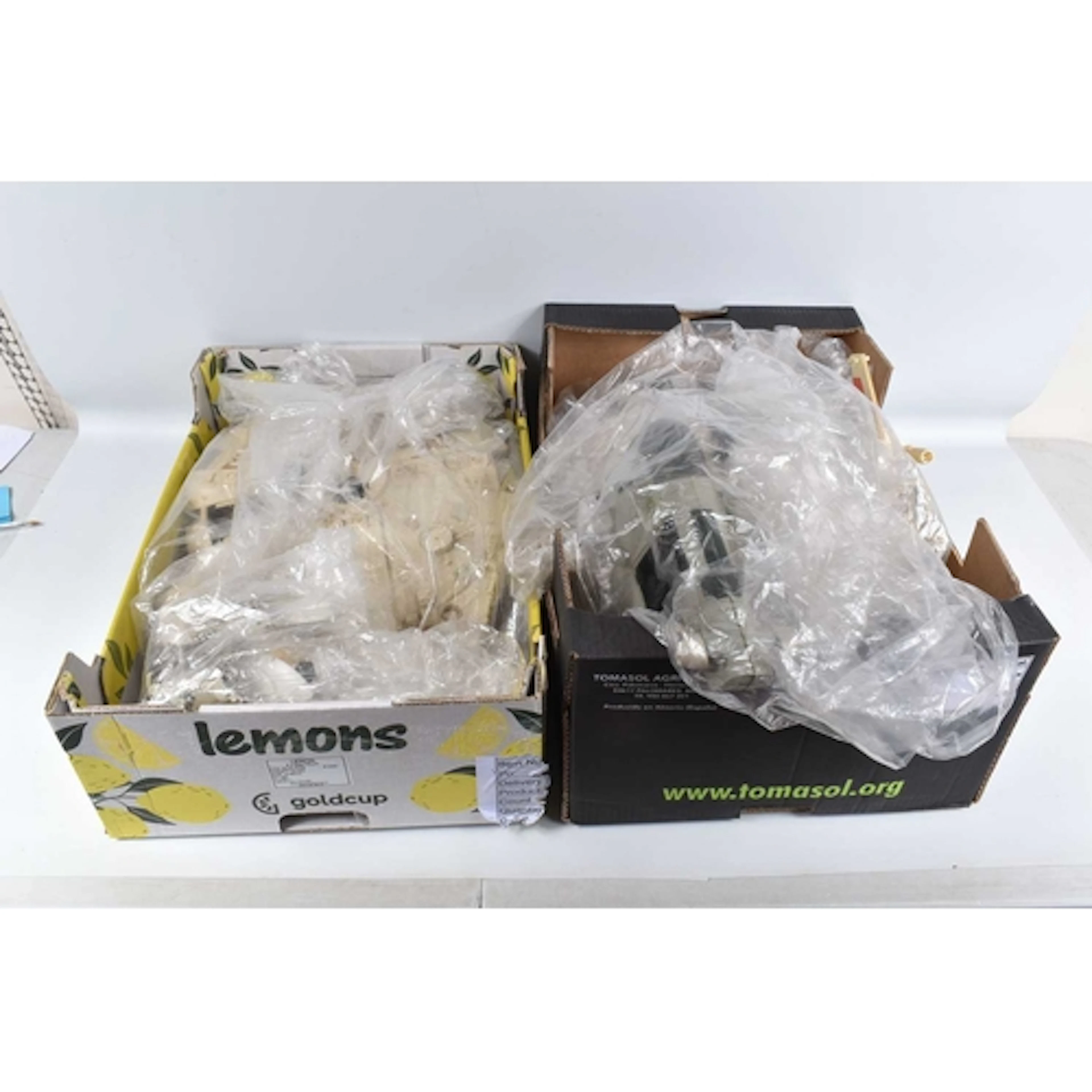TWO TRAYS OF UNBOXED LOOSE PLAYWORN VINTAGE KENNER STAR WARS...