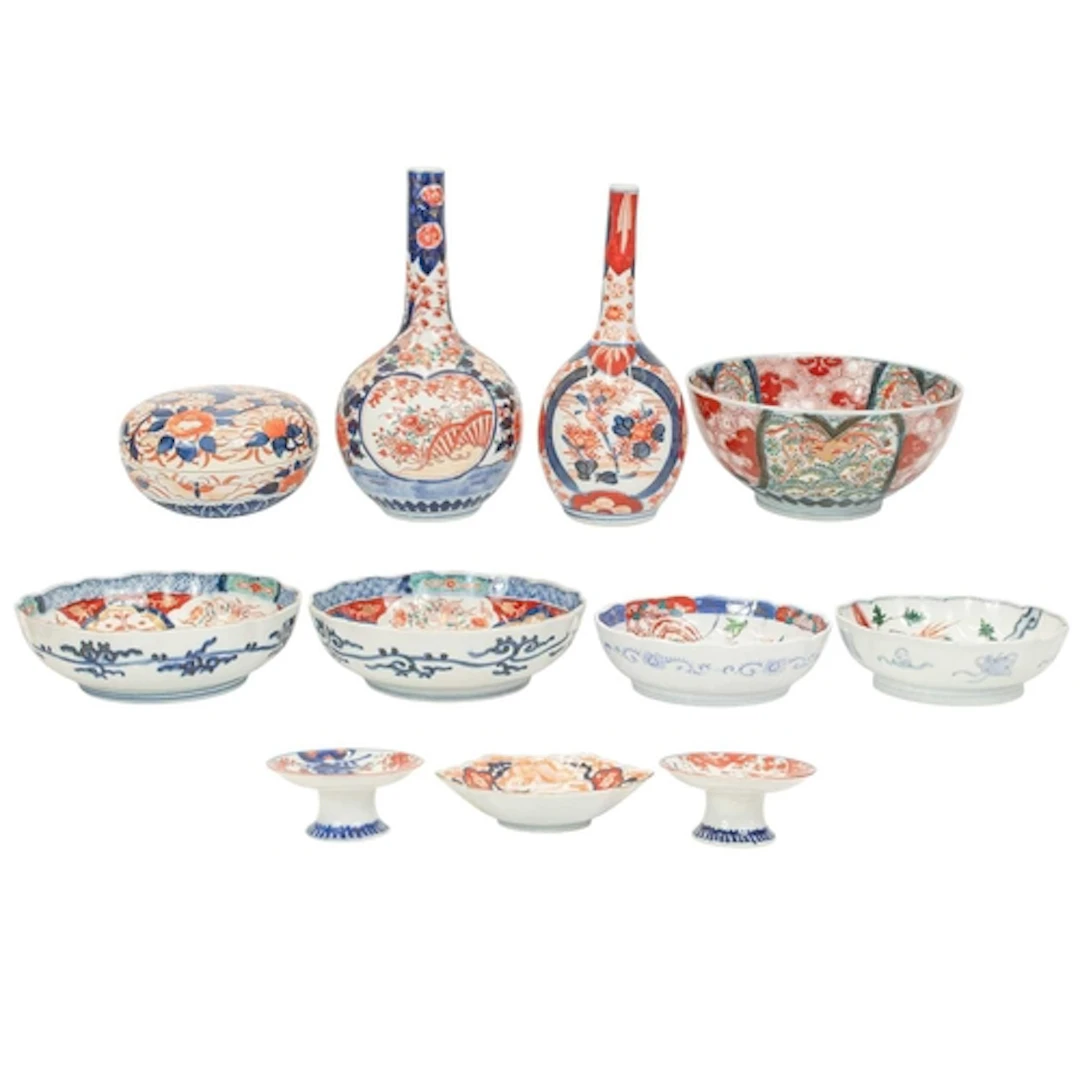A collection of Japanese Imari porcelain. 19th and 20th cent...