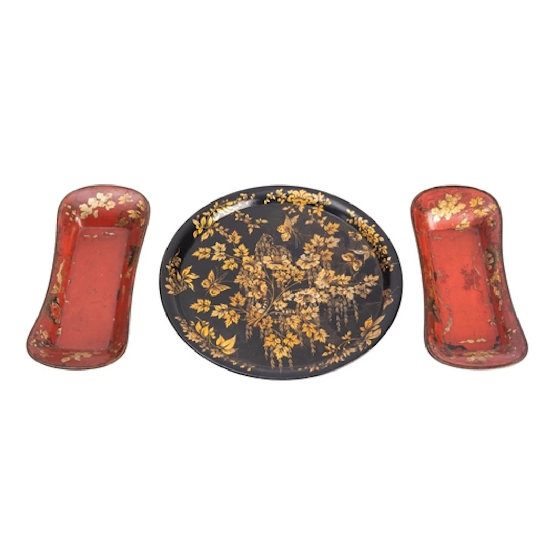 A Regency circular parcel gilt black papier-mâché tray, circ...