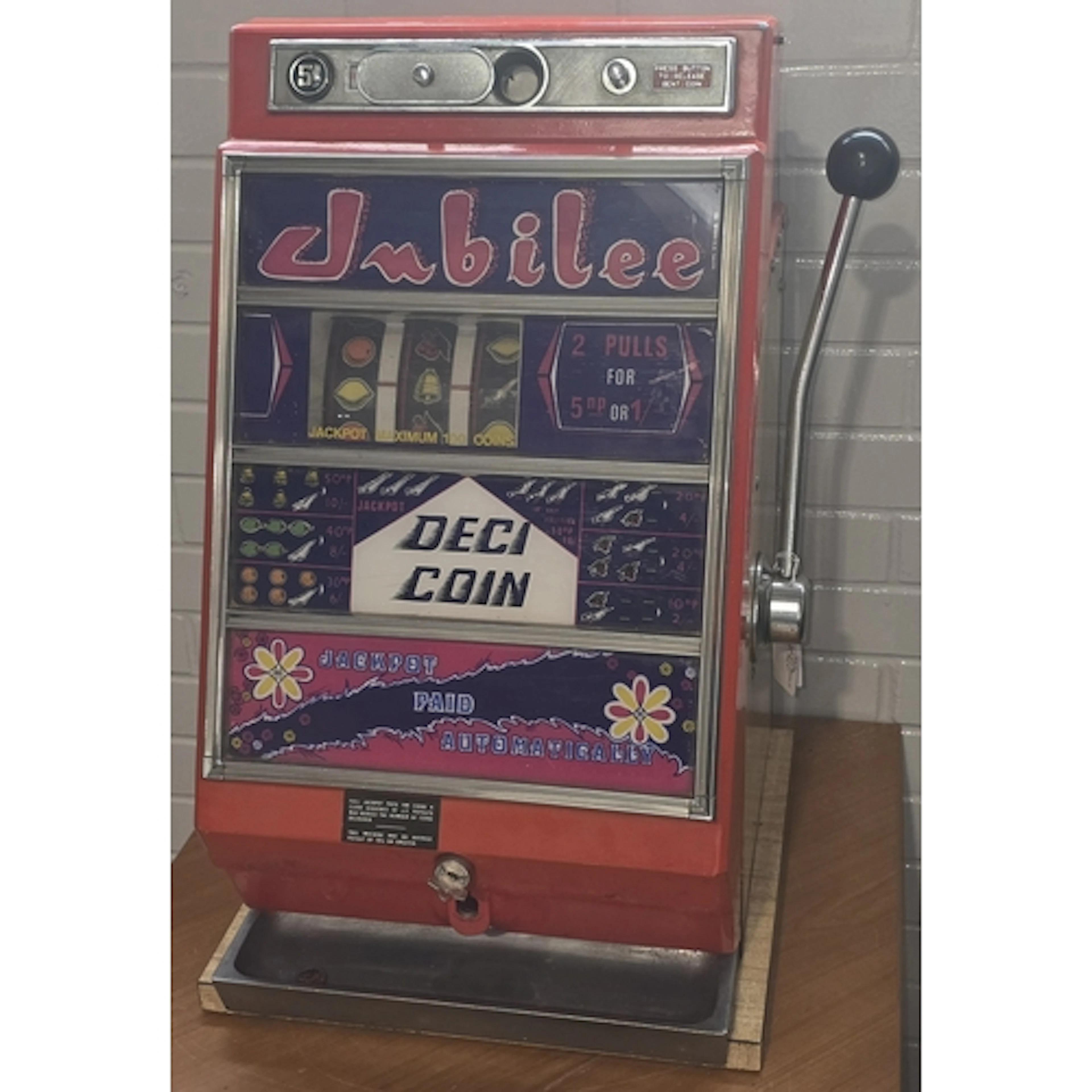 Vintage 1960's Jubilee "Deci Coin" one arm bandit slot machi...