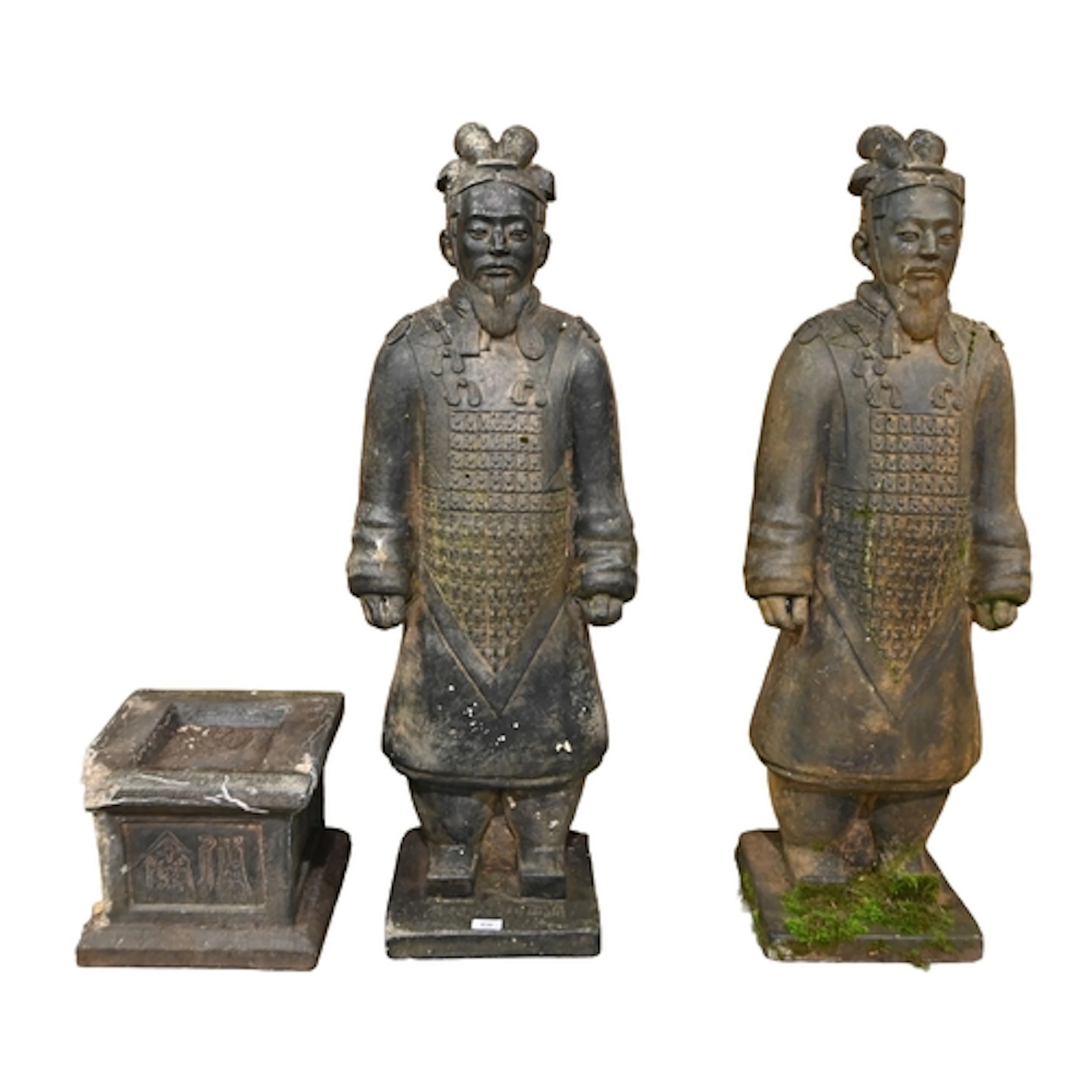 Garden ornaments. A pair of reconstituted stone statues in t...