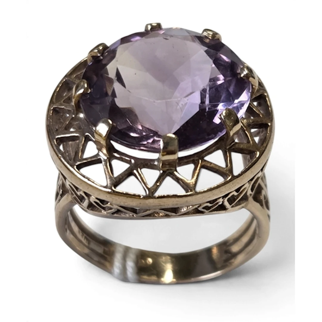 A magnificent vintage 9-carat gold amethyst cocktail ring, c...