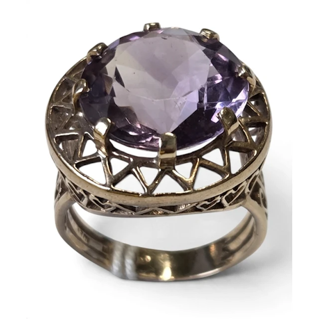 A magnificent vintage 9-carat gold amethyst cocktail ring, c...