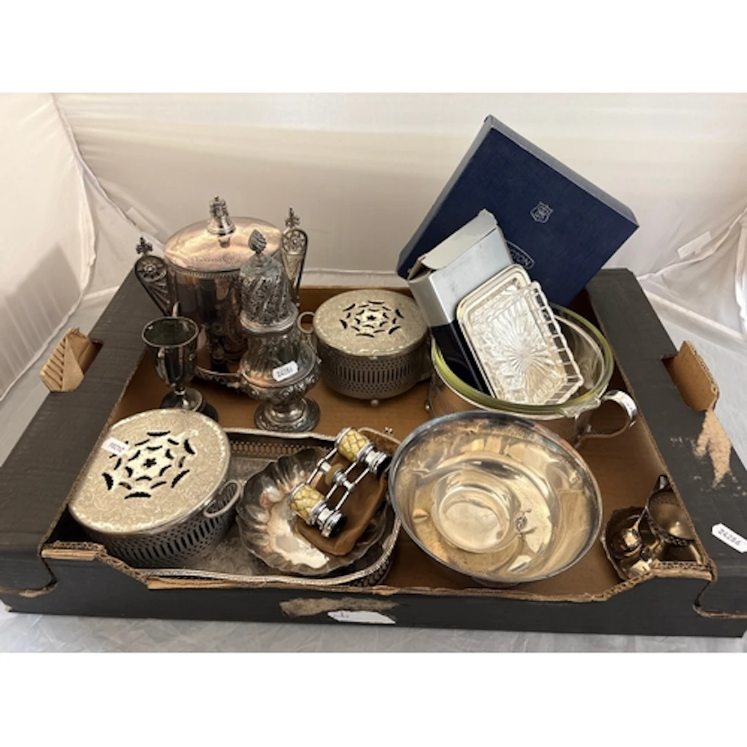 A qty of misc silver plated ware etc