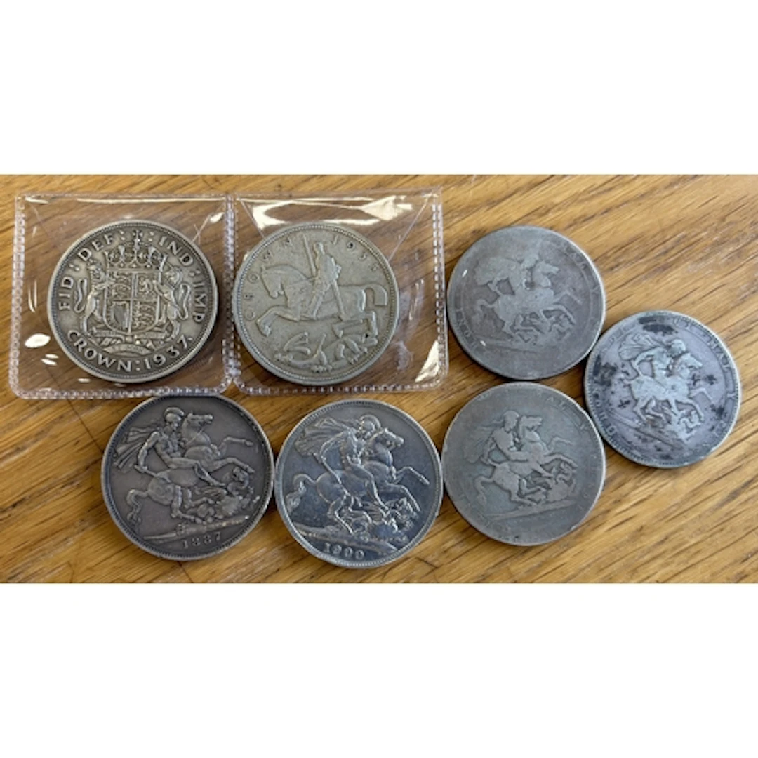 Range of crowns between KGIII-KGVI, generally fine to very f...