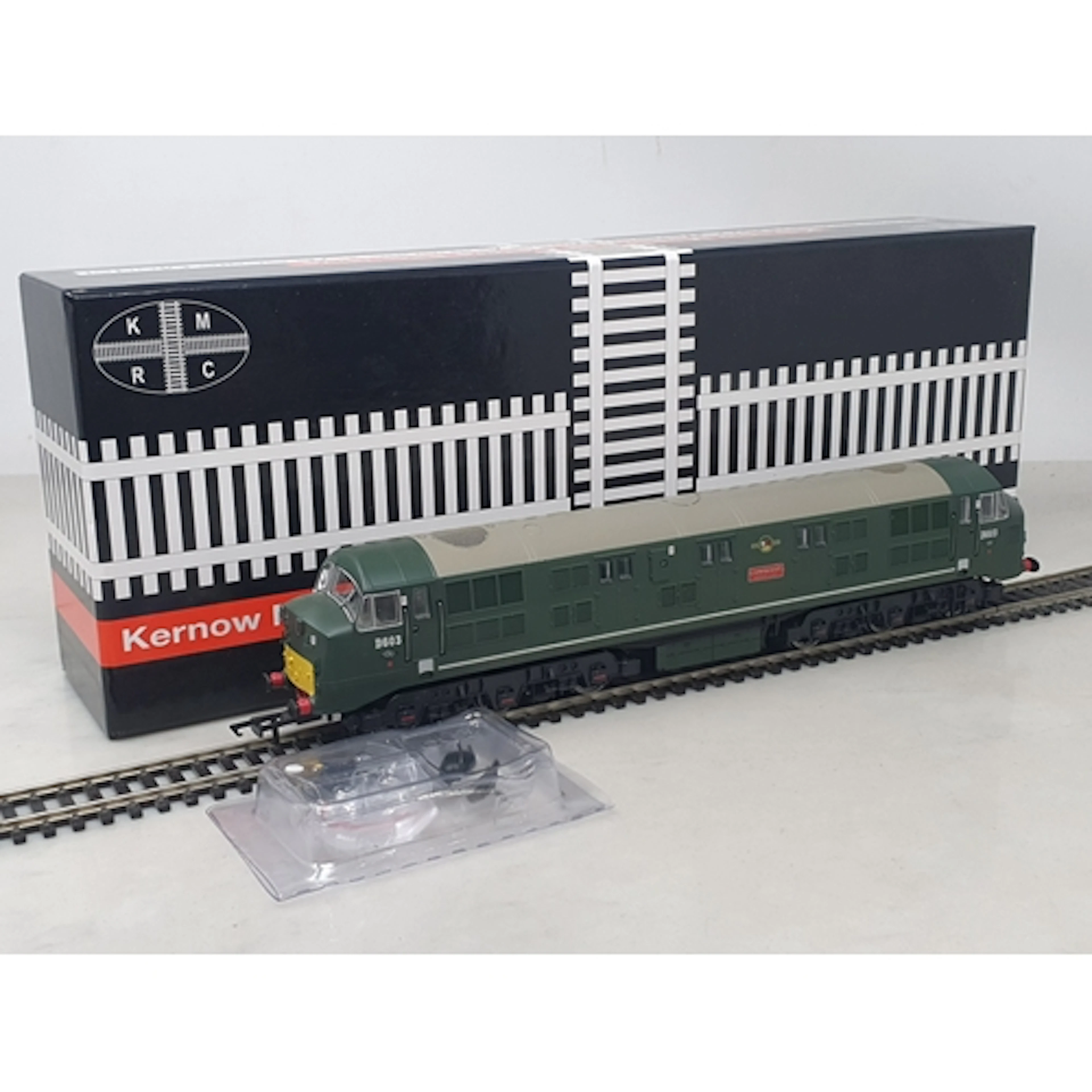 A boxed Kernow K2603 BR green Warship Class diesel Locomotiv...