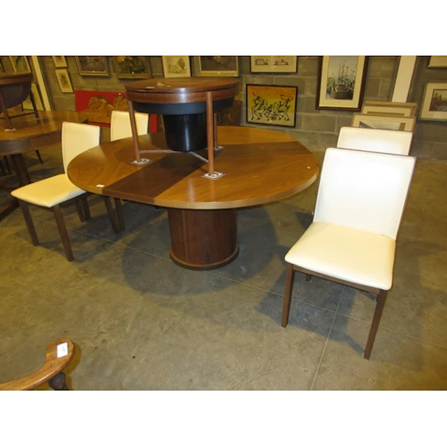 Skovby Revolving to Extend Dining Table with 4 Chairs