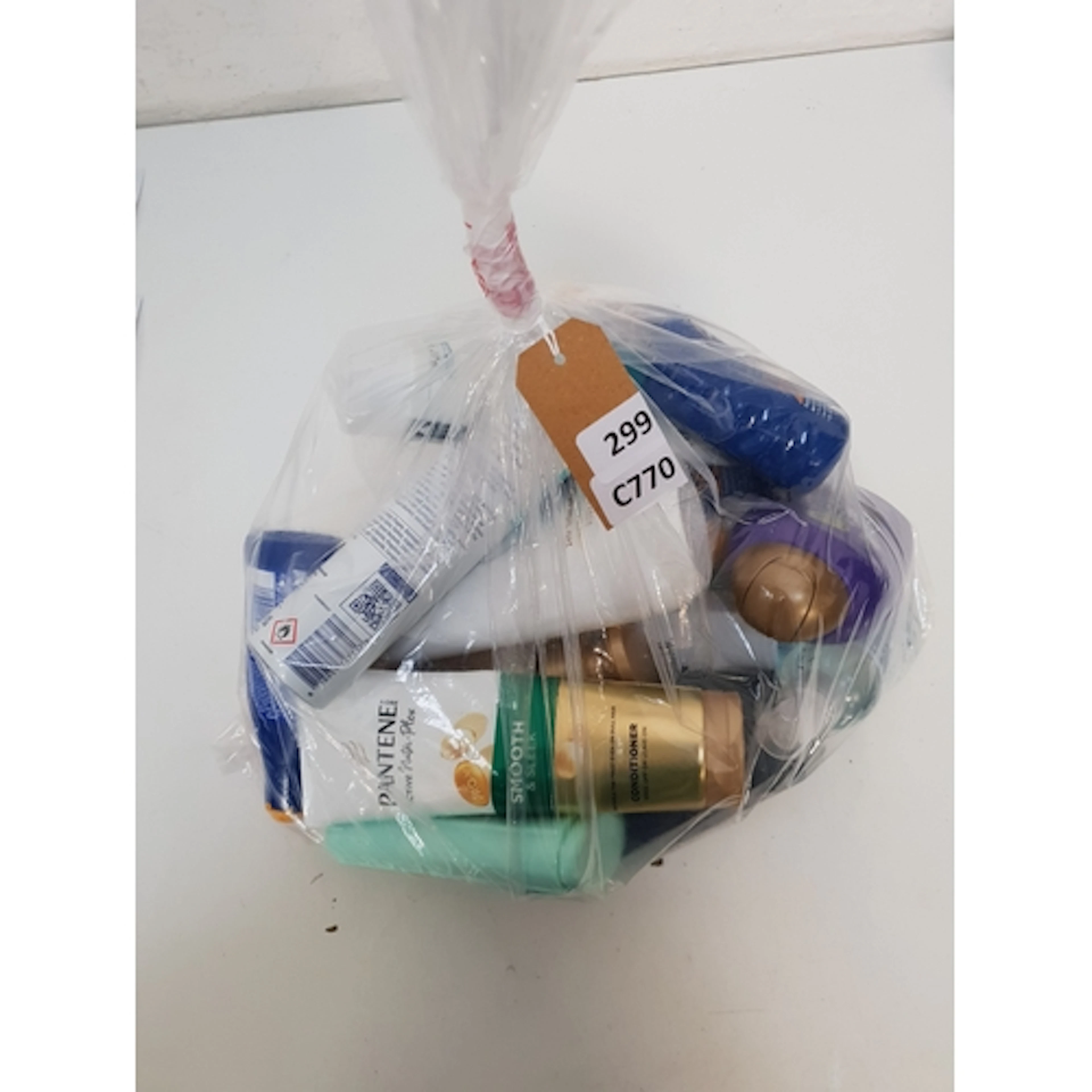 ONE BAG OF USED COSMETICS Including Pantene, and Nivea