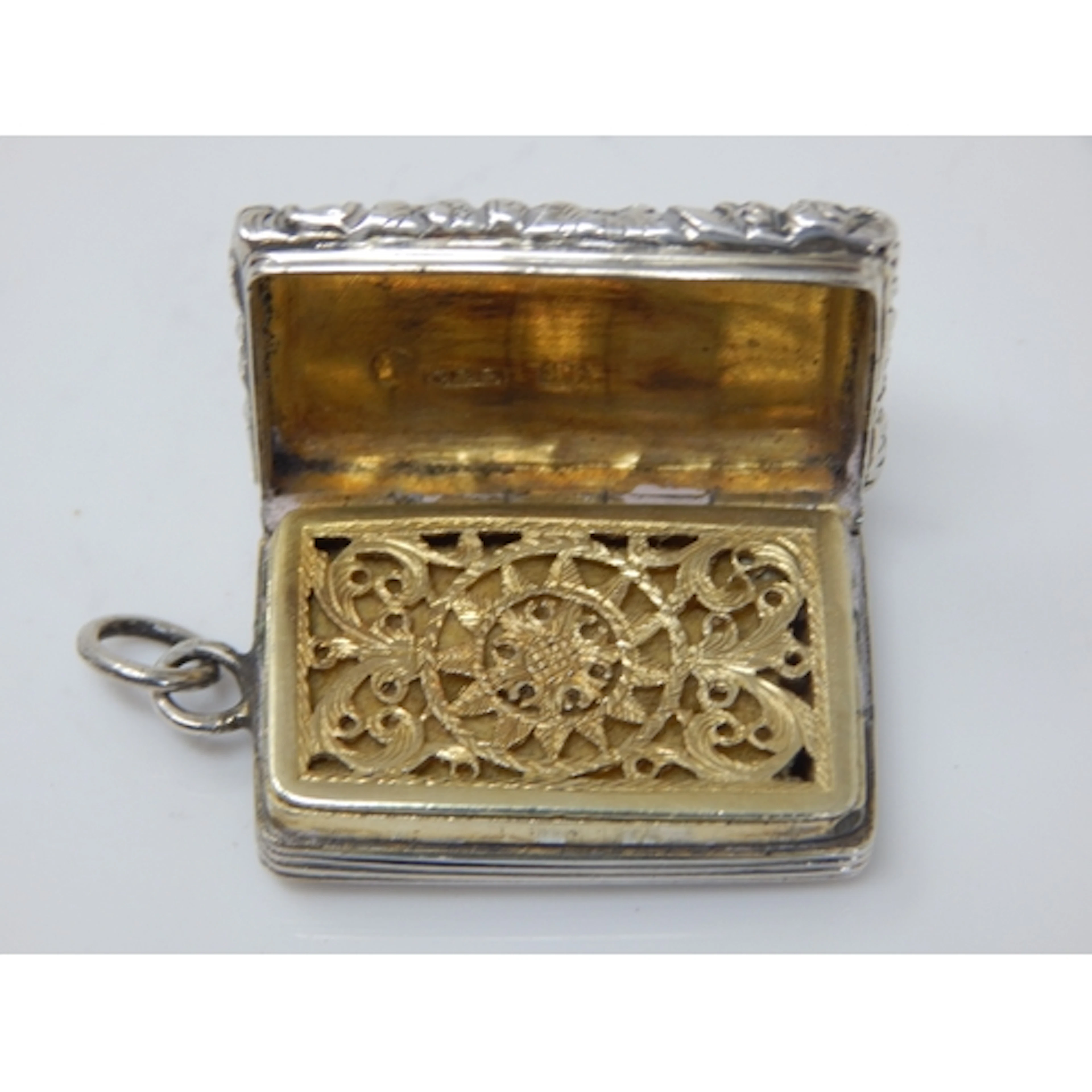 George IV Silver Vinaigrette with Pierced Gilded Grille: Hal...