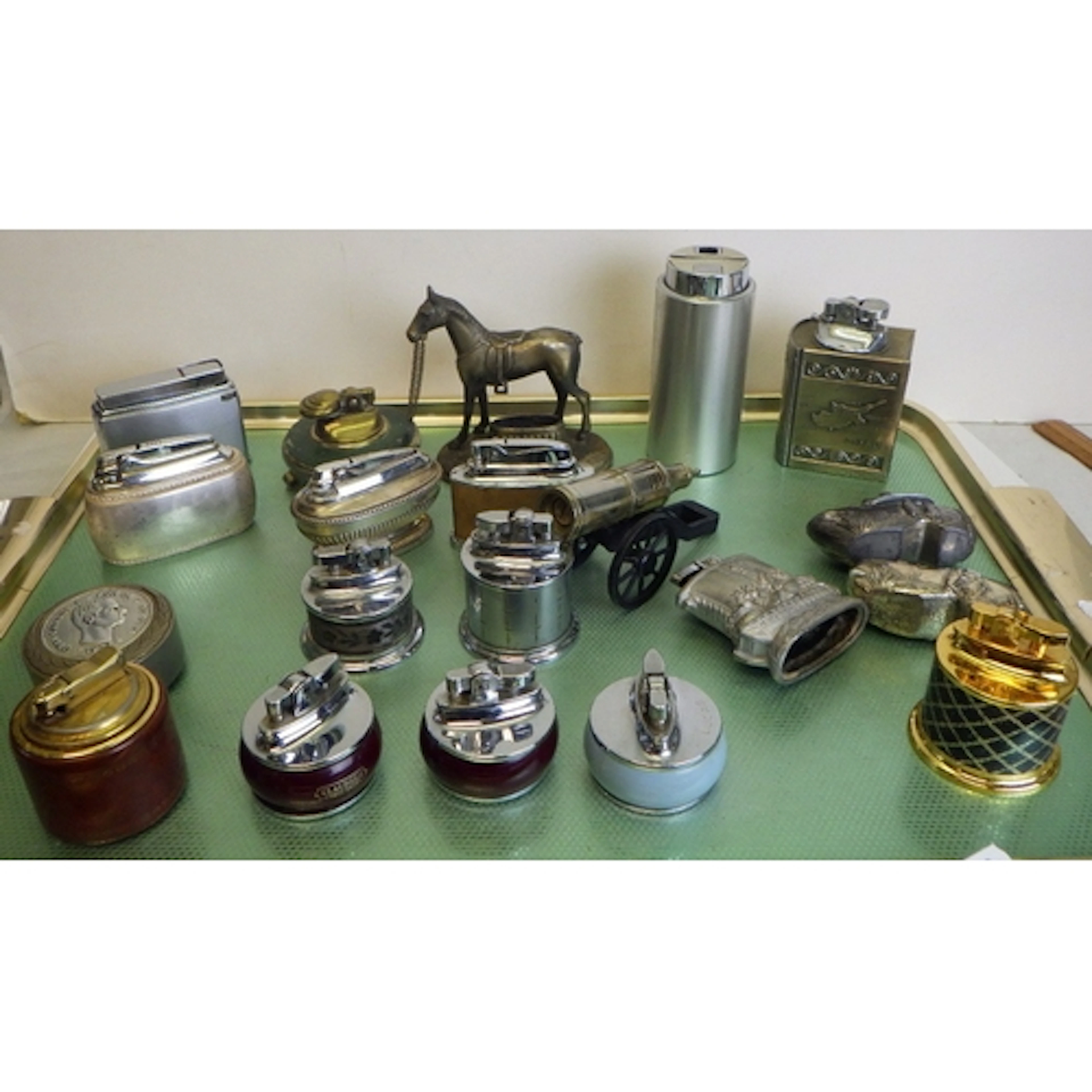 A group of misc table lighters, AF