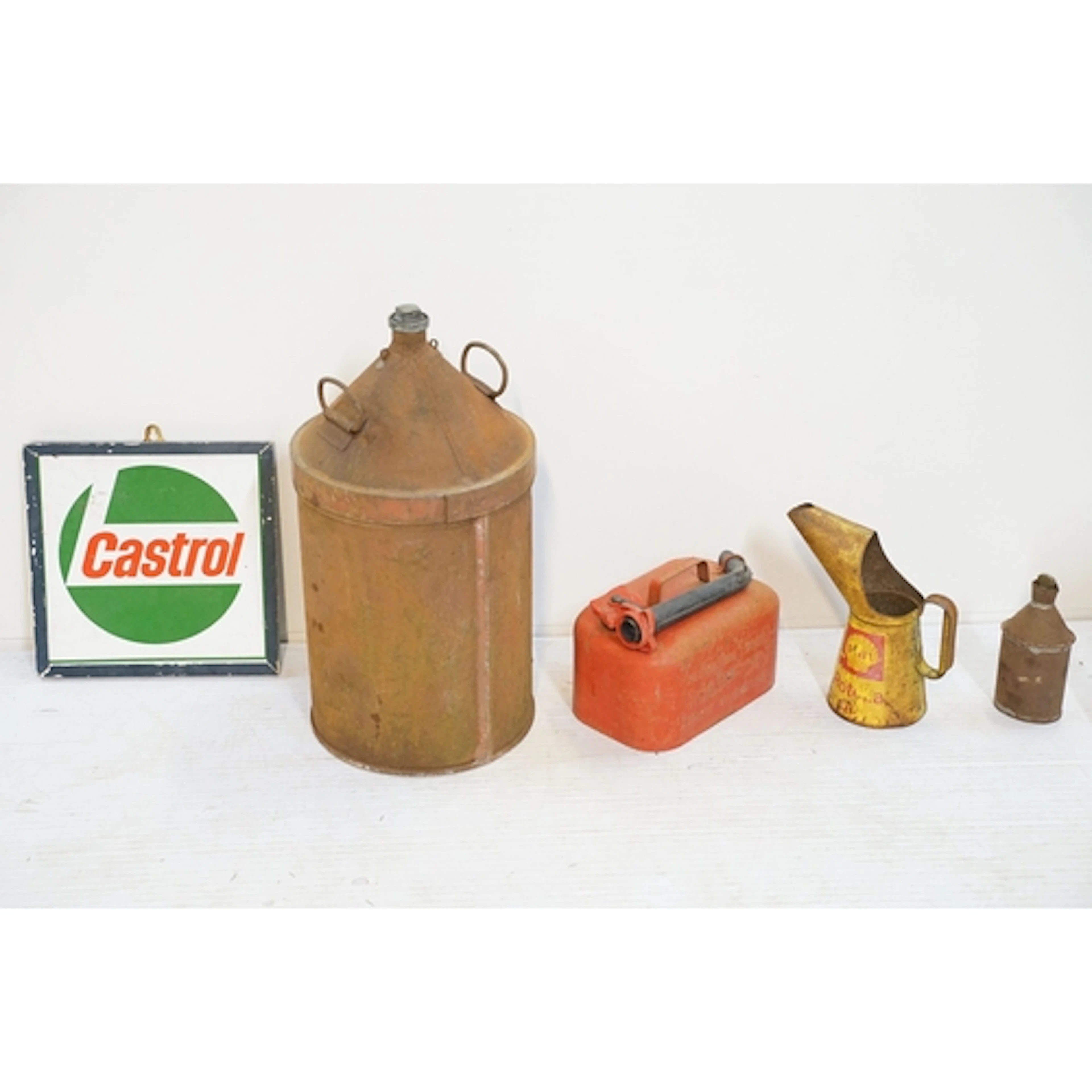 Motoring interest, a collection of items to include a Shell ...