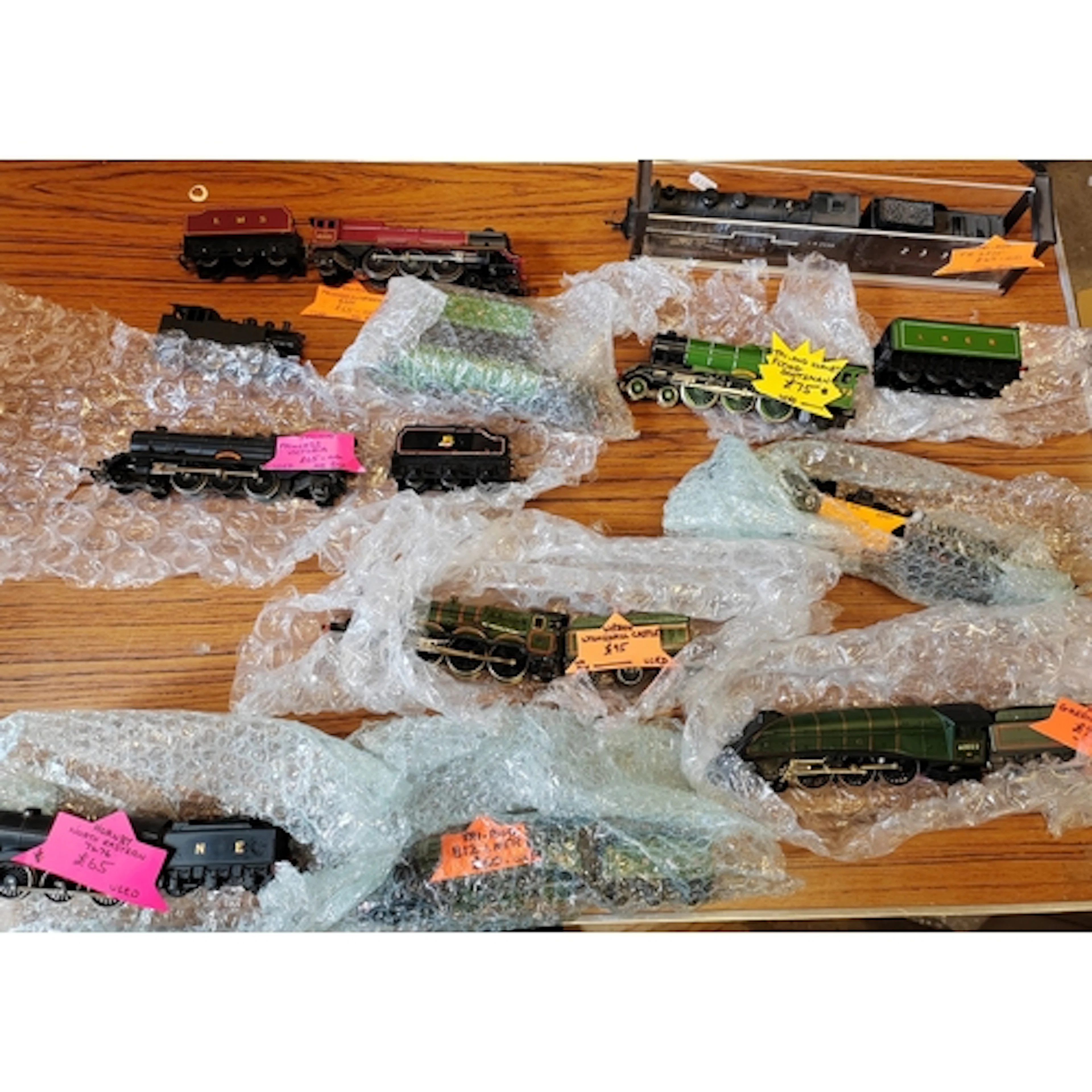 Collection of unboxed locomotives (26), generally very good ...