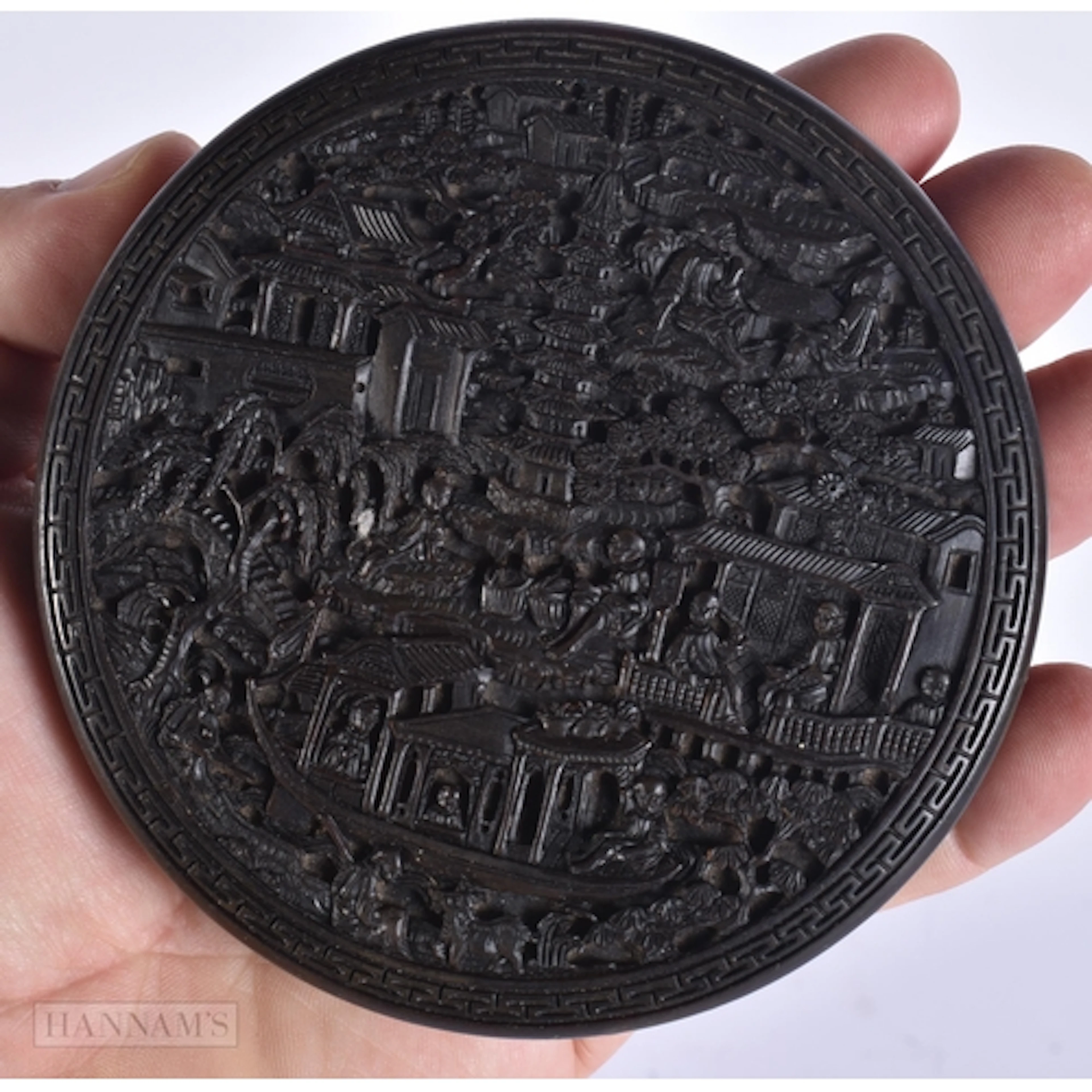A FINE EARLY 19TH CENTURY CHINESE CARVED TORTOISESHELL SNUFF...