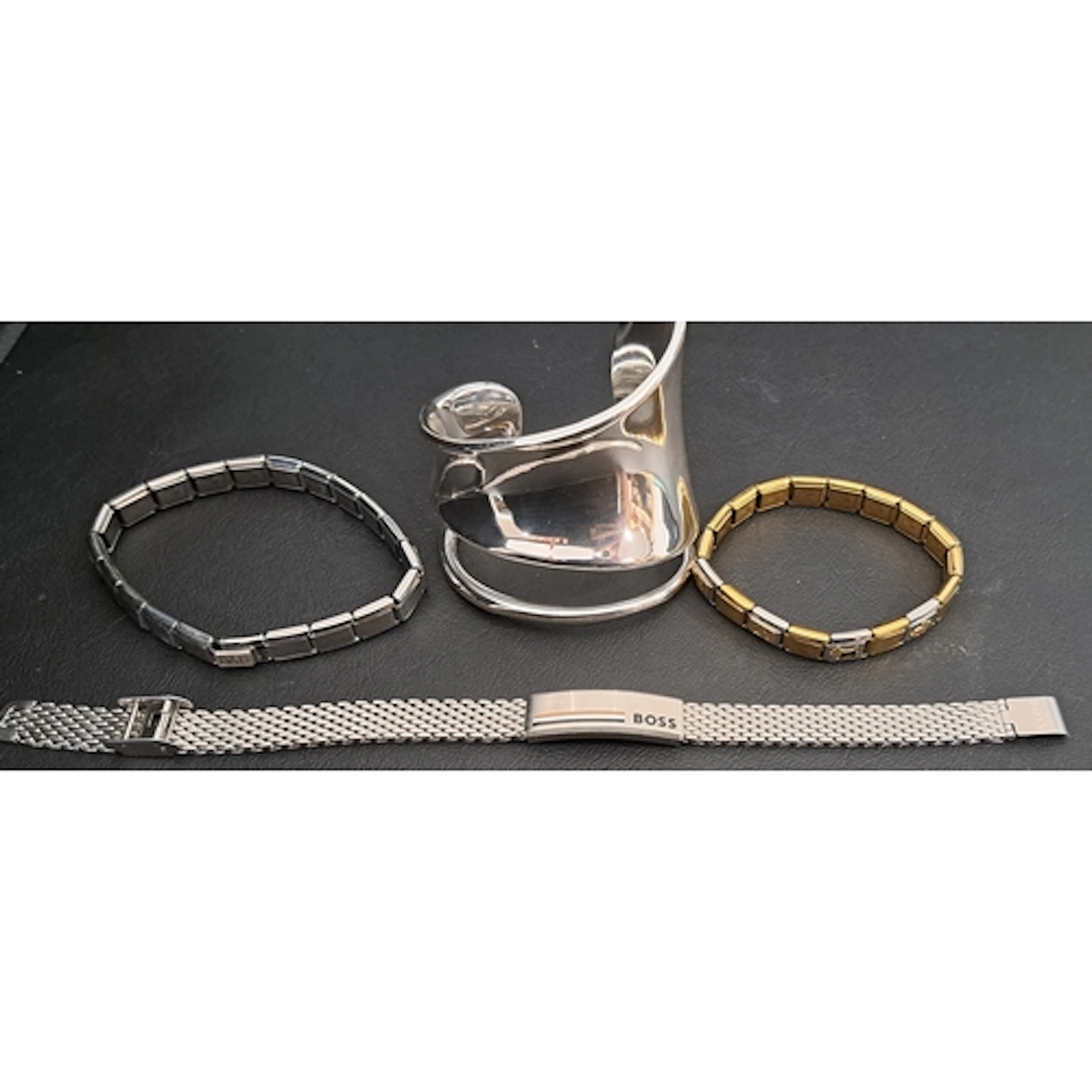 SELECTION OF FASHION JEWELLERY BRACELETS/BANGLES comprising ...