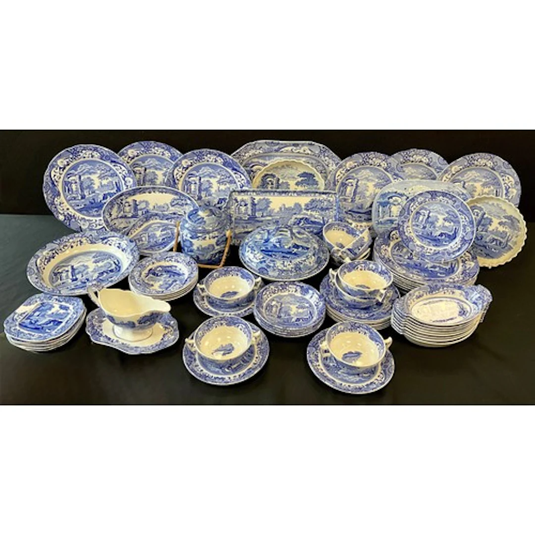 An extensive Spode blue and white Italian pattern dinner ser...