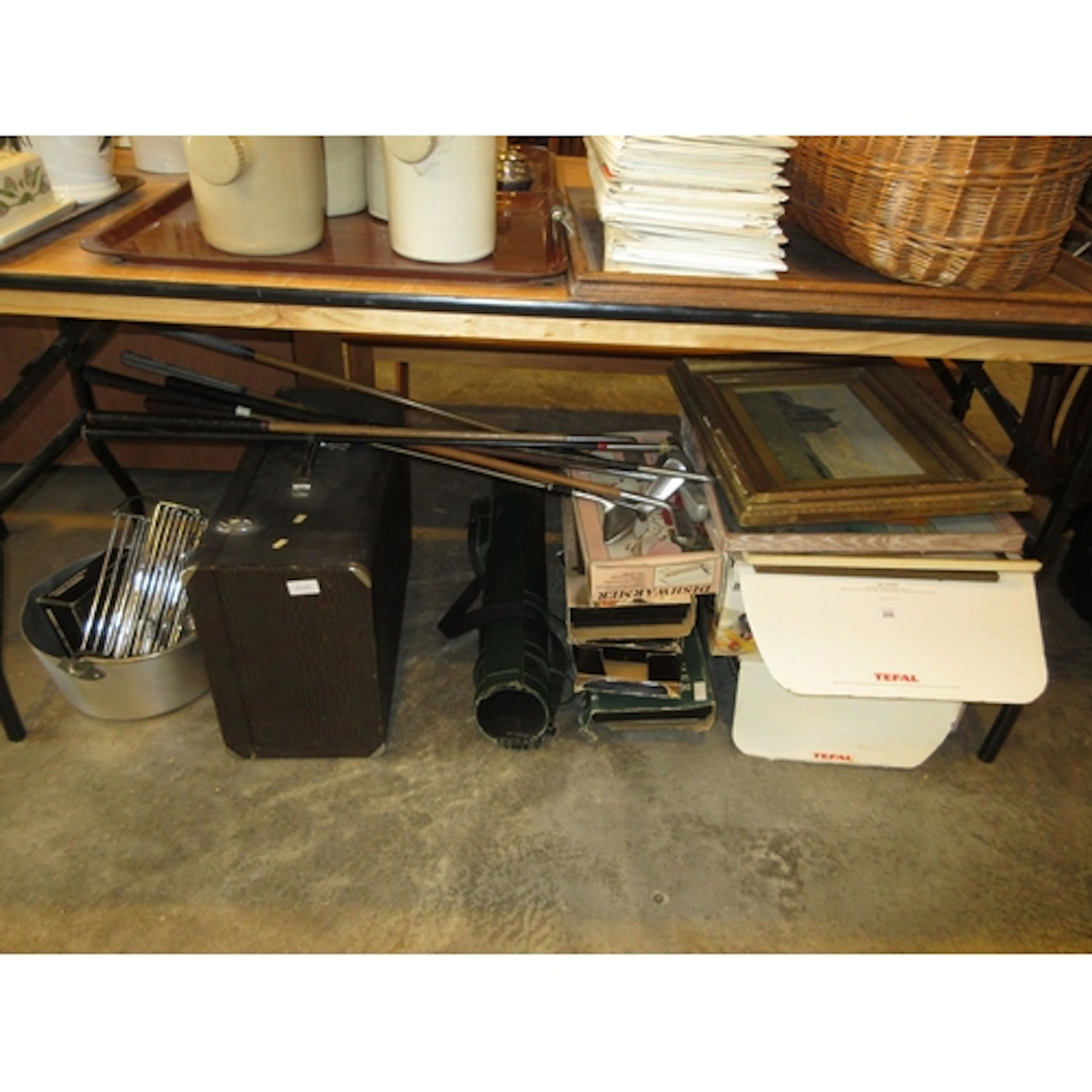 Vintage Golf Clubs, Sewing Machine, Pictures, Jelly Pans, Fo...