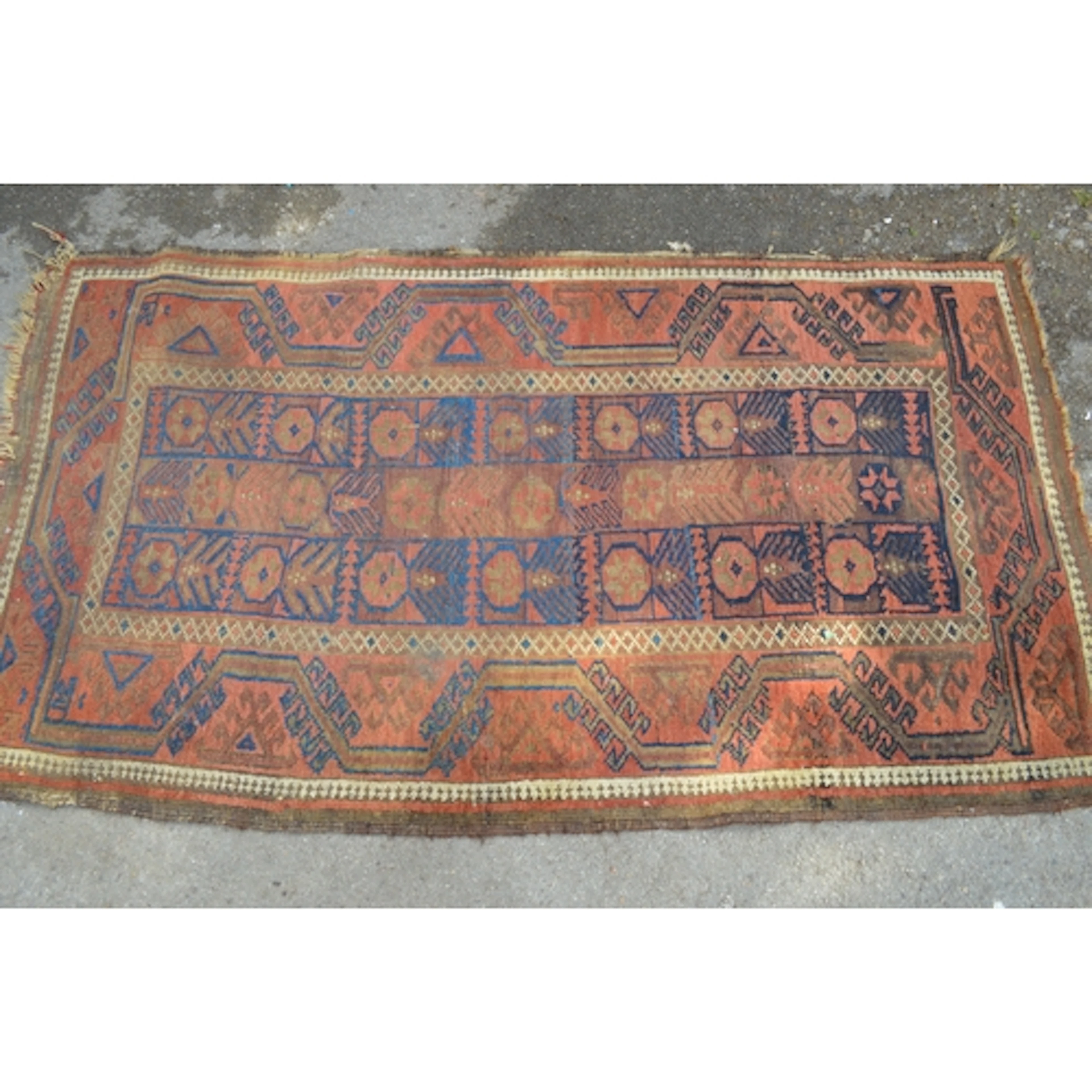Shiraz rug with twin pole medallion design (damages and wear...