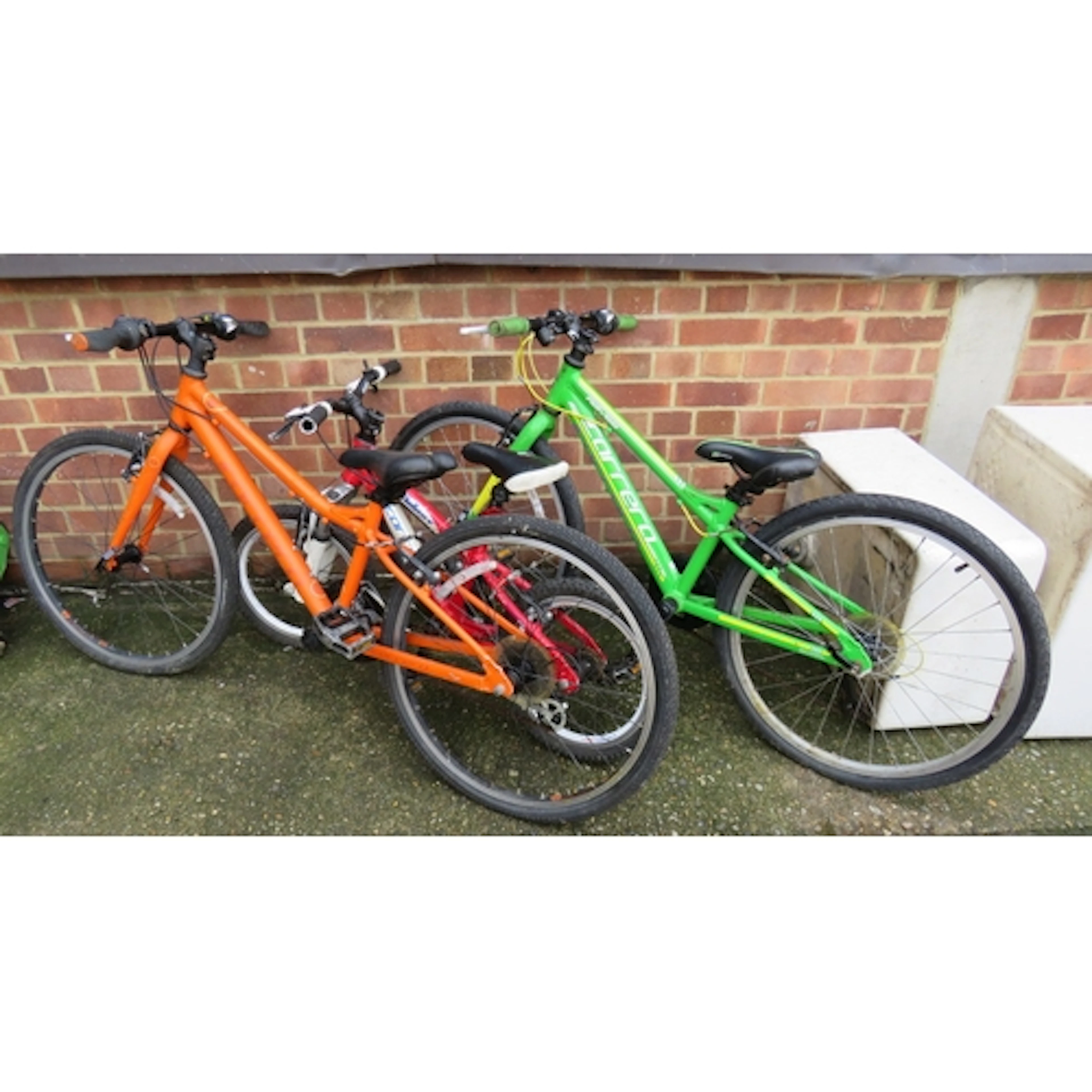 3 Carrera Childrens Bicycles requiring repair/attention 6029