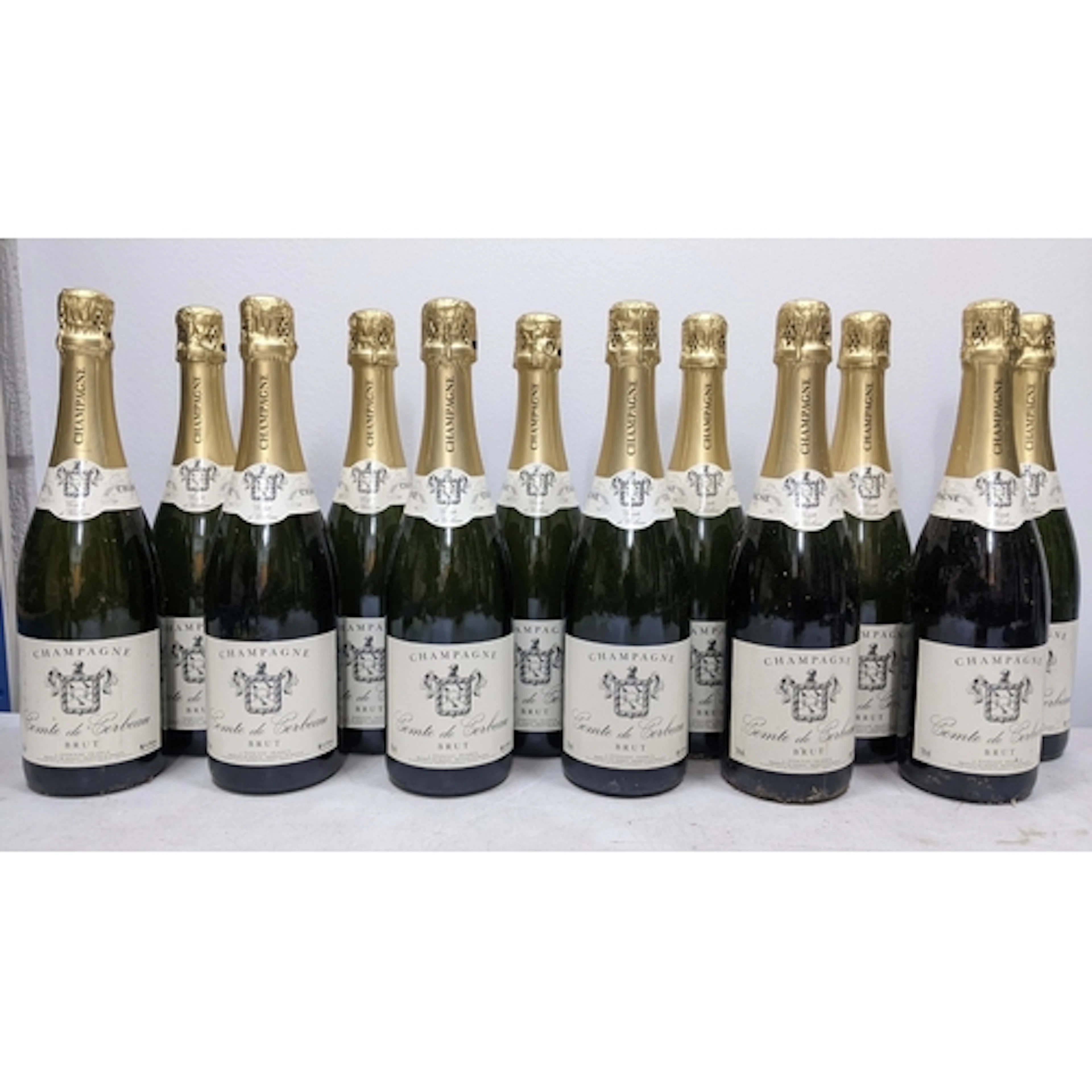 Twelve bottles Comte de Corbeau Brut Champagne, Épernay, Fra...
