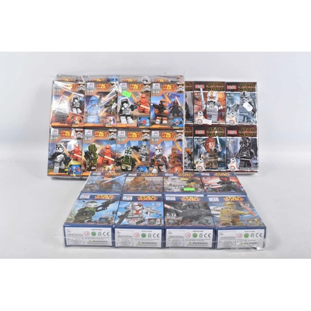 A SELECTION OF BOXED STAR WARS AND SPACE WARS BUILDING BLOCK...