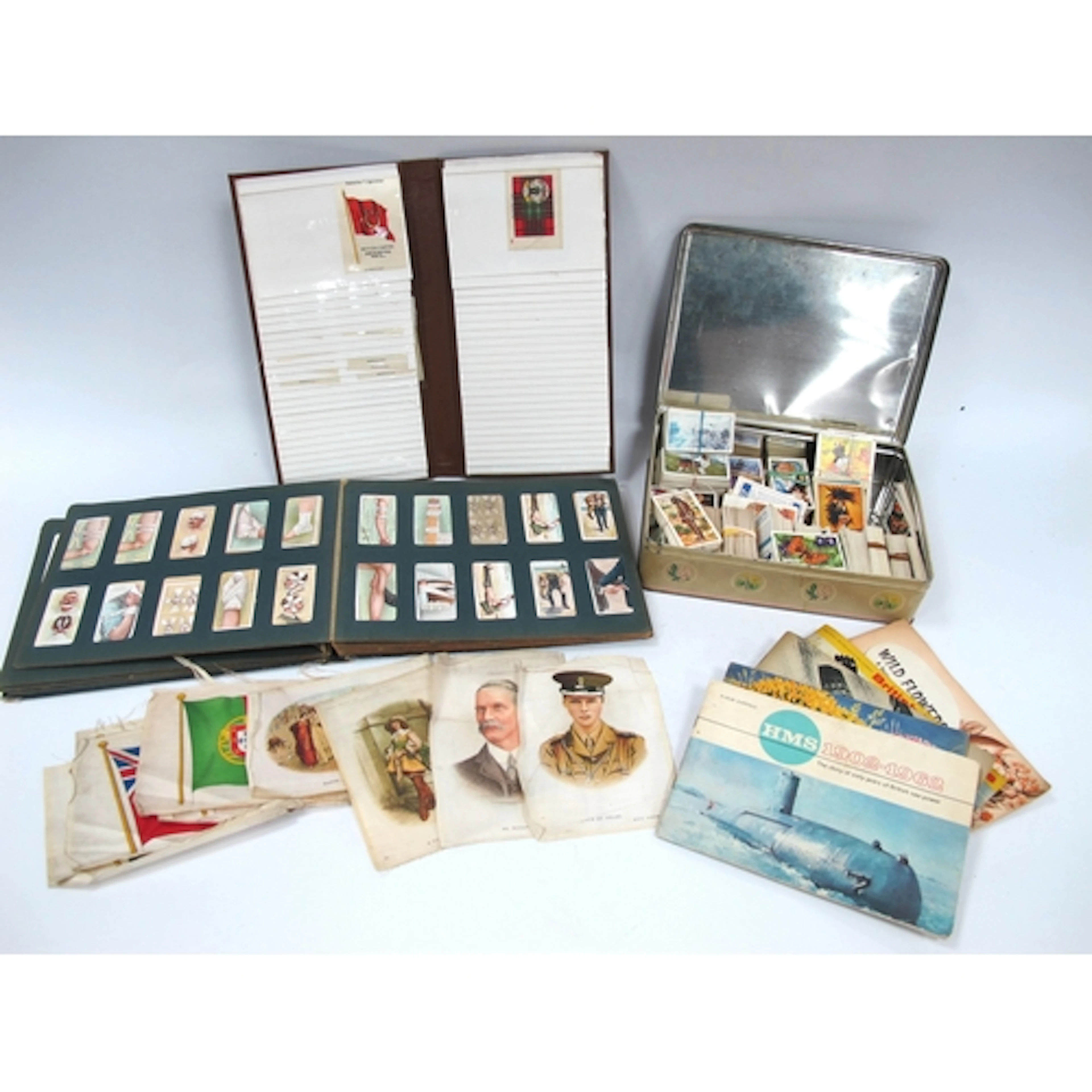 Cigarette and Tea Cards, in albums, booklets and loose sets ...