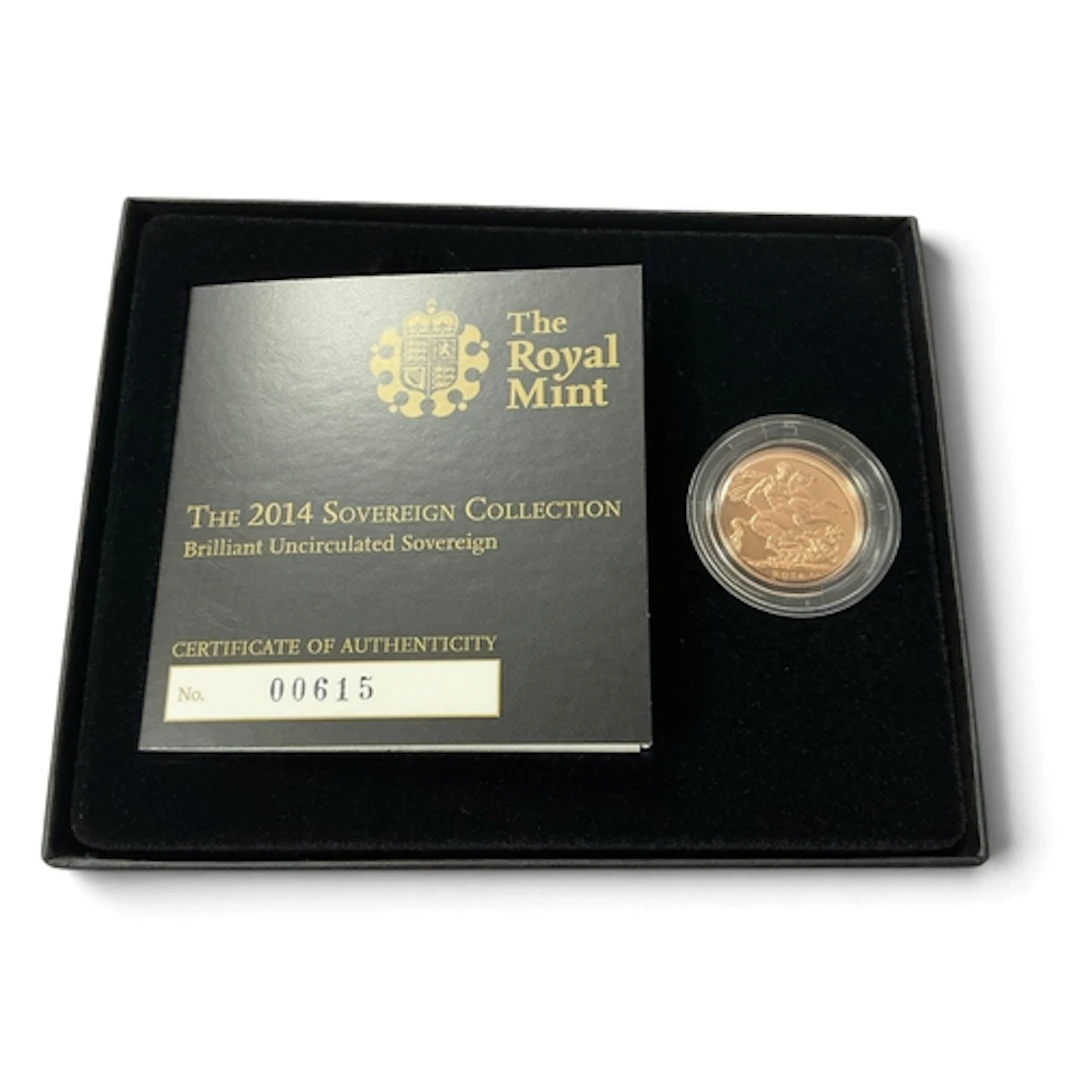 2014 Royal Mint Bunc Gold Sovereign, cased with a certificat...
