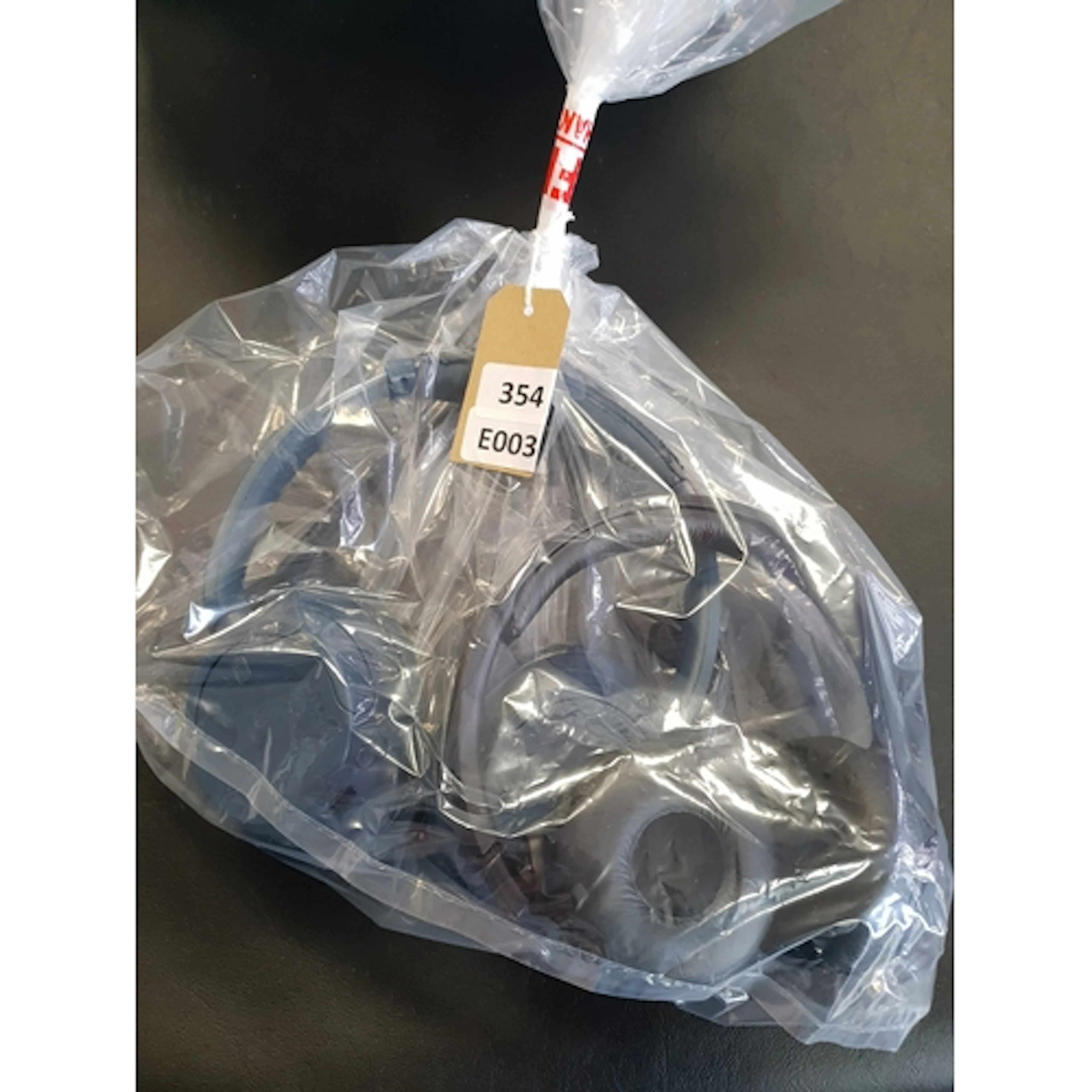 TWO PAIRS OF HEADPHONES INC SONY YY2966/ JBL T660NCR