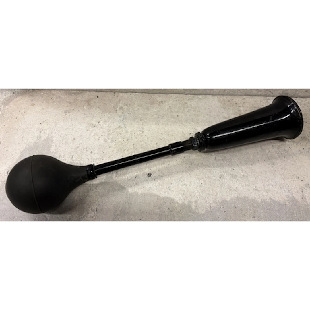 A Desmo bulb car horn. Est. £20 - £30.