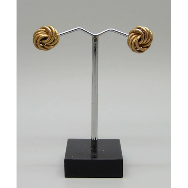A pair of 9ct gold knot design stud earrings, 1.7g, 1.2cm