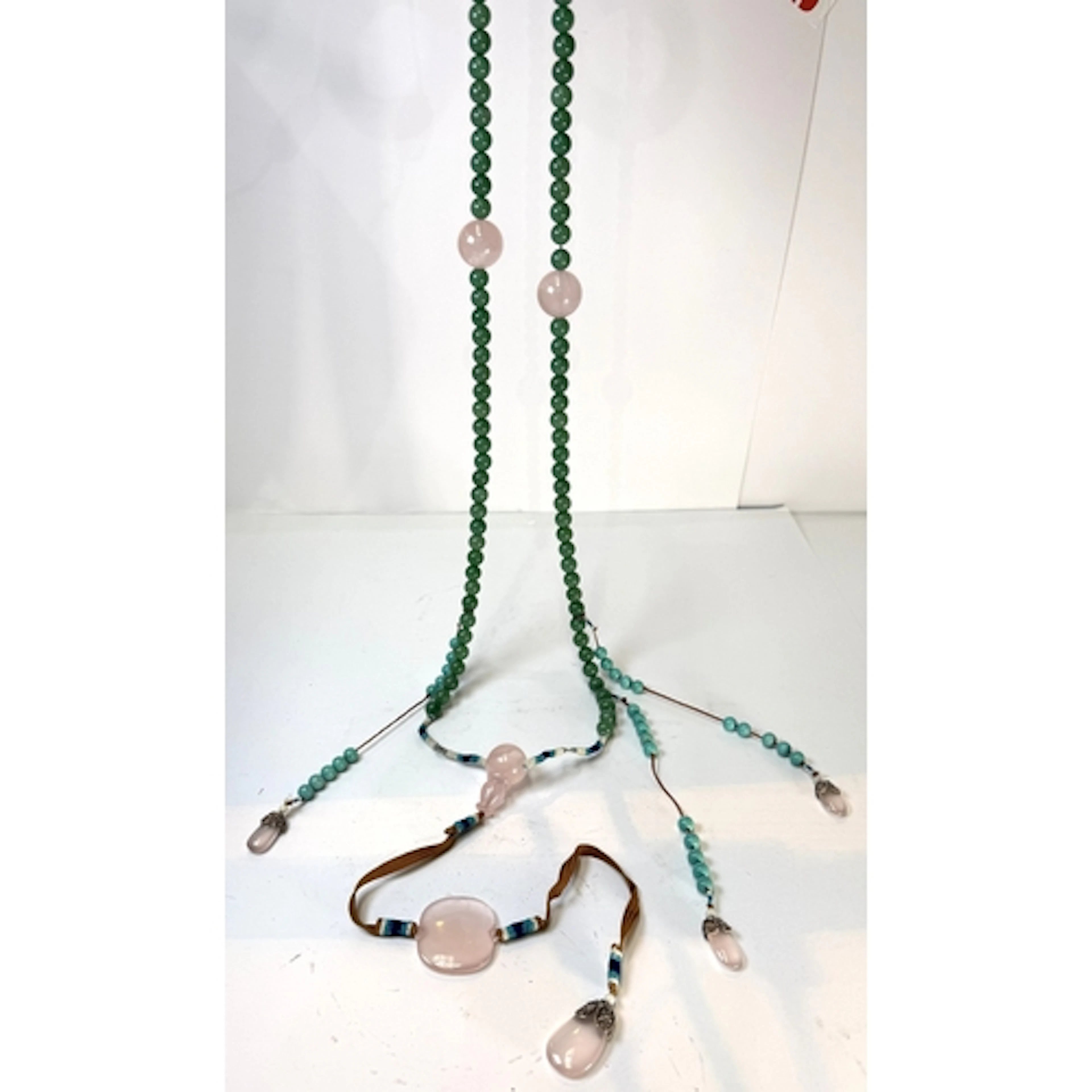 A long Chinese bead necklace/Buddhist Mala with spherical ja...