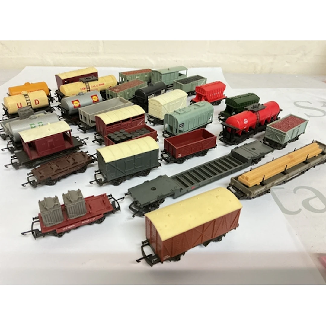 A Small Collection Of Tri-Ang TT Gauge Wagons. No Reserve.