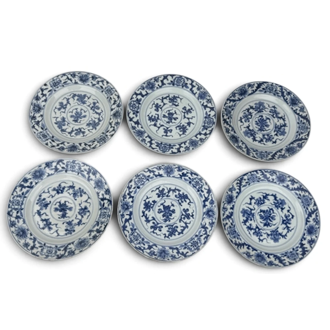 A SET OF SIX CHINESE EXPORT BLUE AND WHITE PLATES, QIANLONG ...
